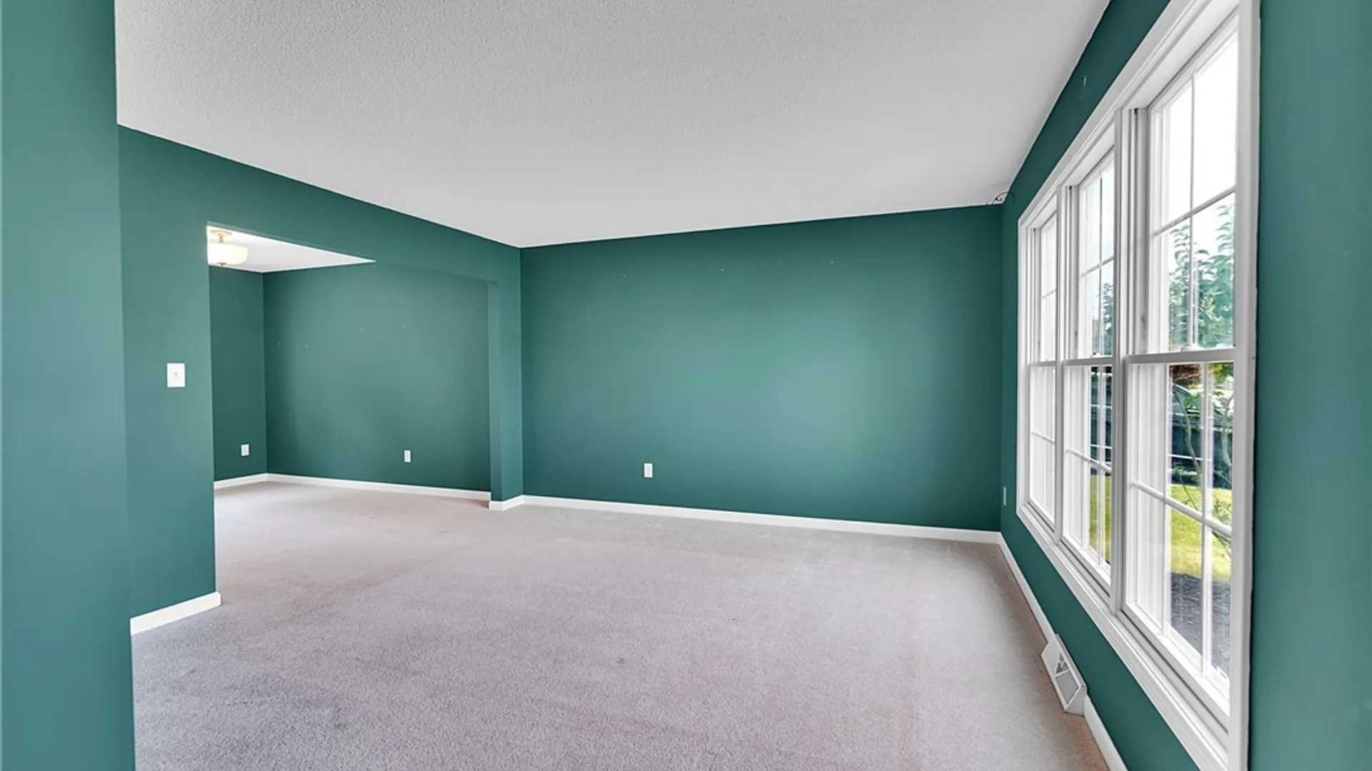 Property at 43 Caldwell Drive, West Seneca, NY 14224 11