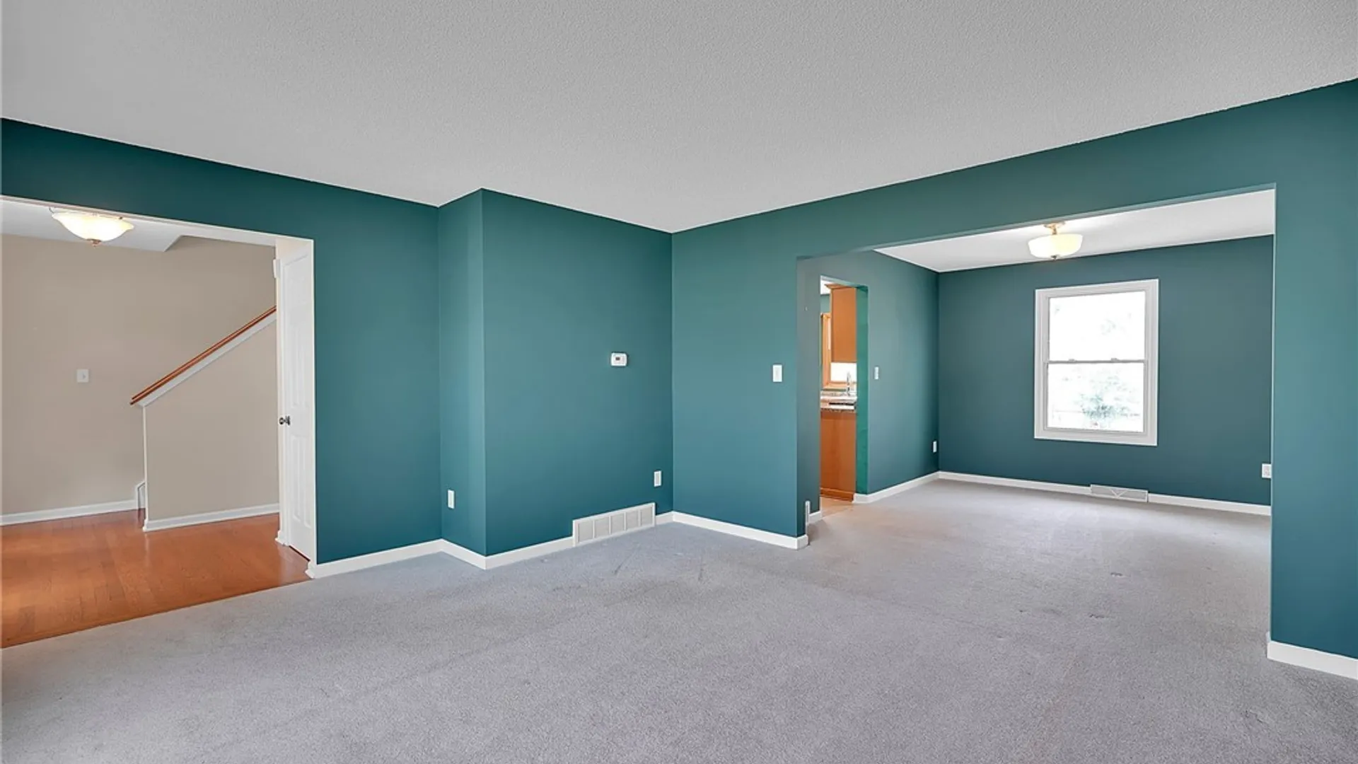 Property at 43 Caldwell Drive, West Seneca, NY 14224 12