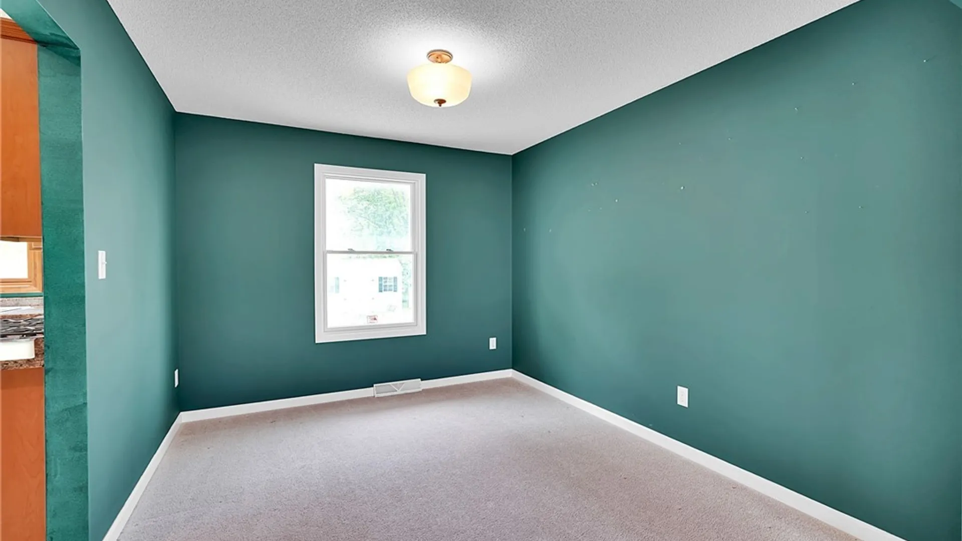 Property at 43 Caldwell Drive, West Seneca, NY 14224 14