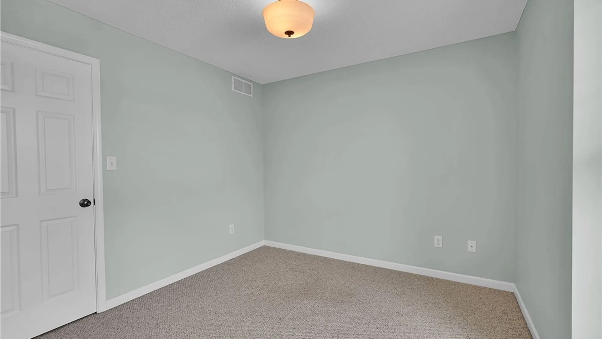 Property at 43 Caldwell Drive, West Seneca, NY 14224 32