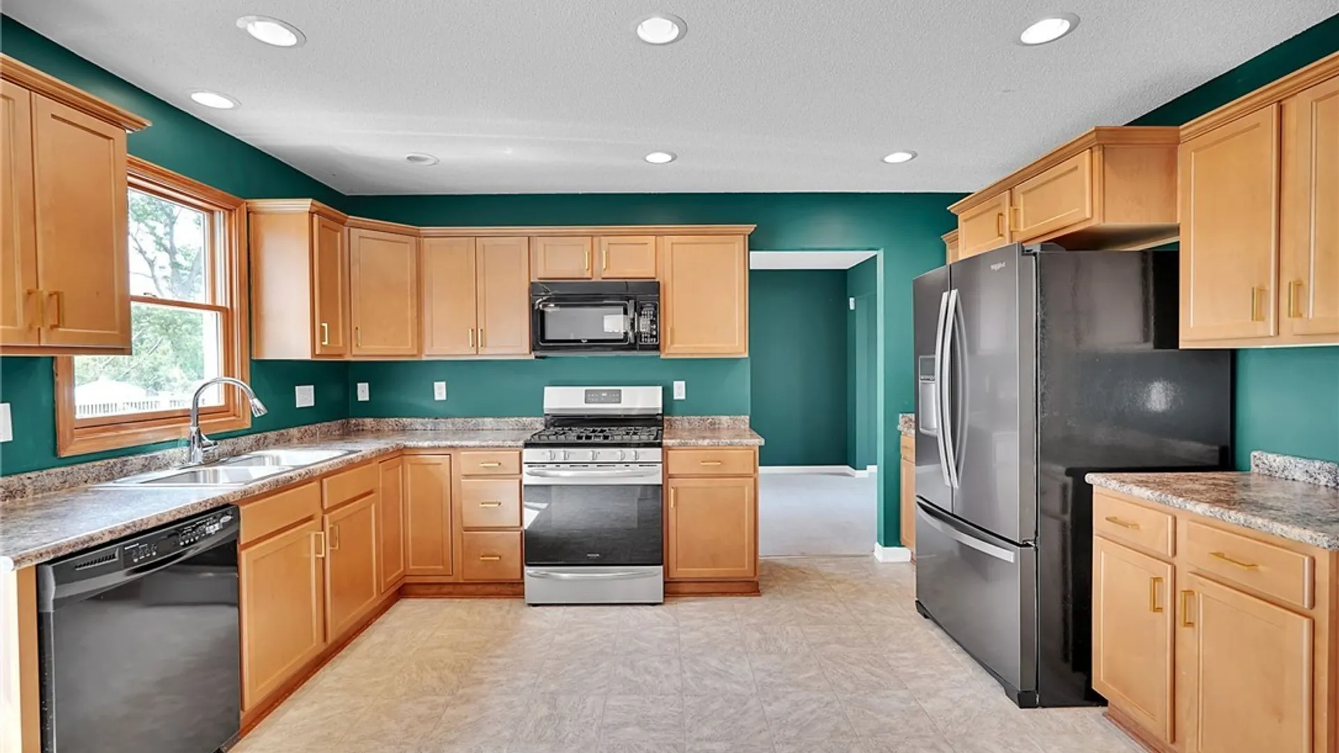 Property at 43 Caldwell Drive, West Seneca, NY 14224 4