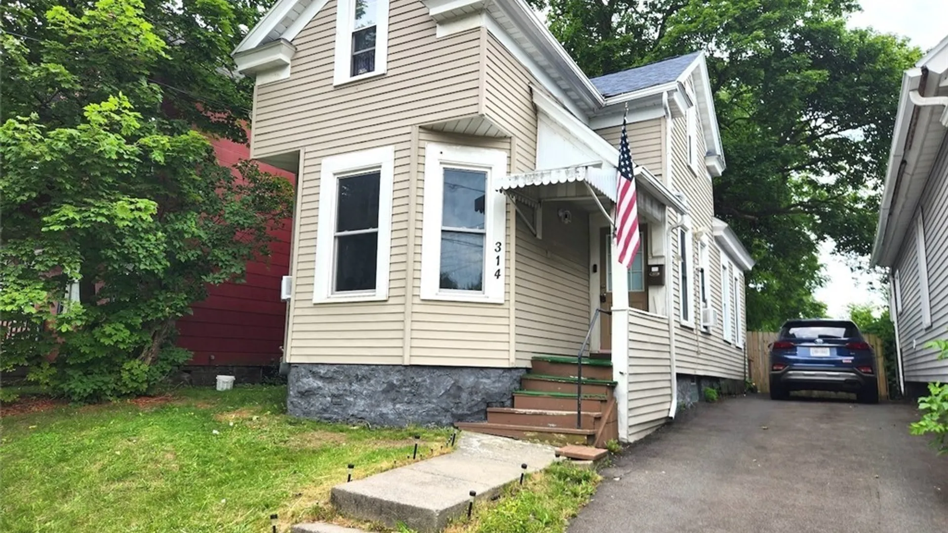 Property at 314 Robinson Street, Syracuse, NY 13203 2