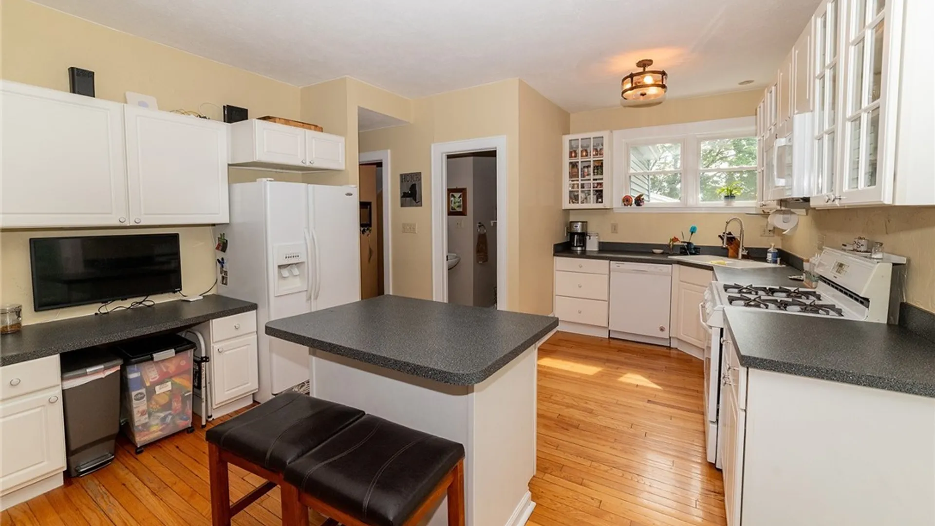 Property at 100 Scoville Avenue, Syracuse, NY 13203 14