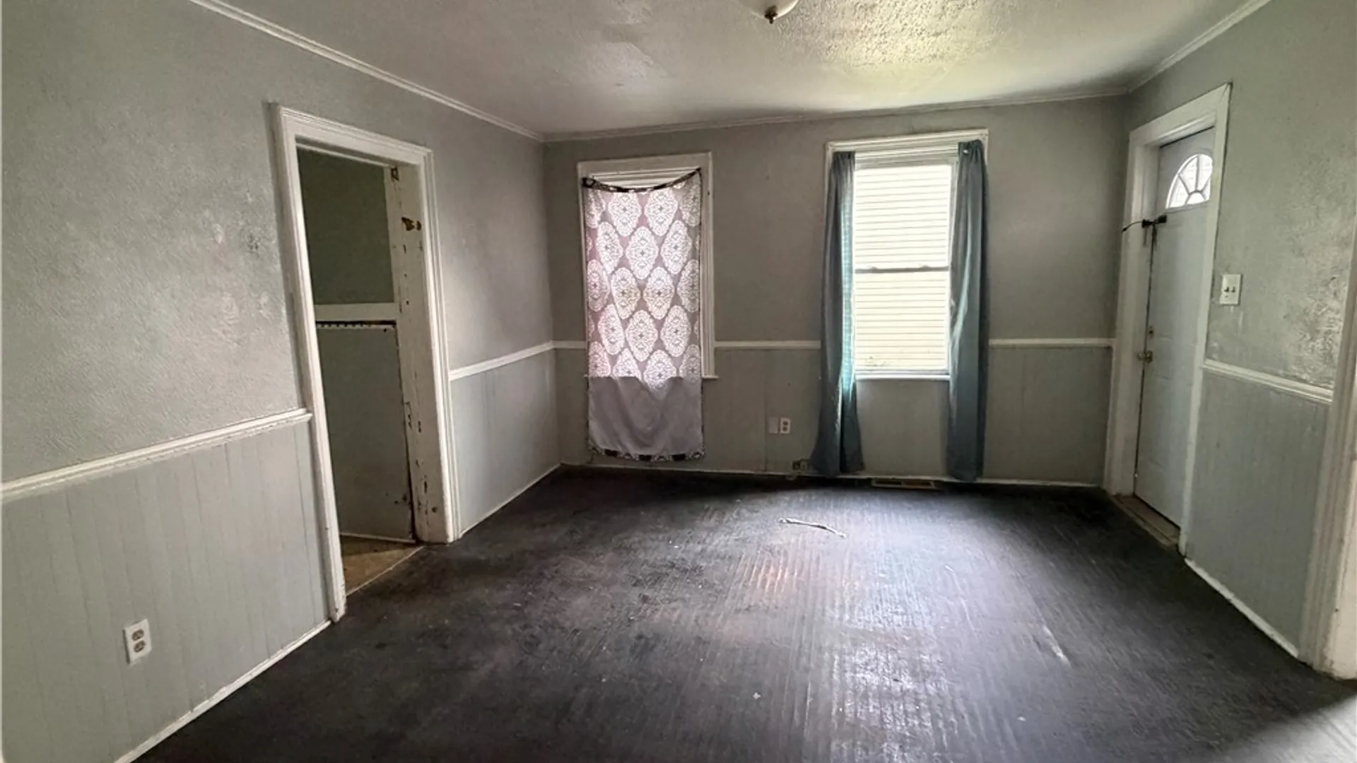 Property at 1124 Schuyler Street, Utica, NY 13502 3