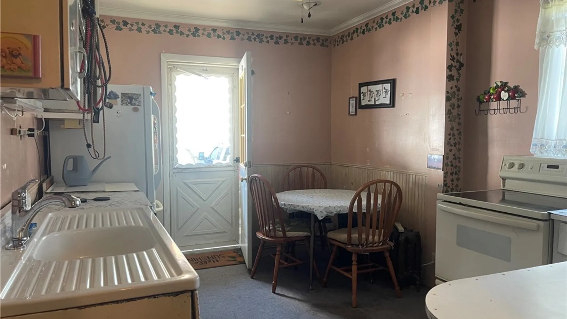 Property at 229 Park Avenue, Oneida, NY 13421 14