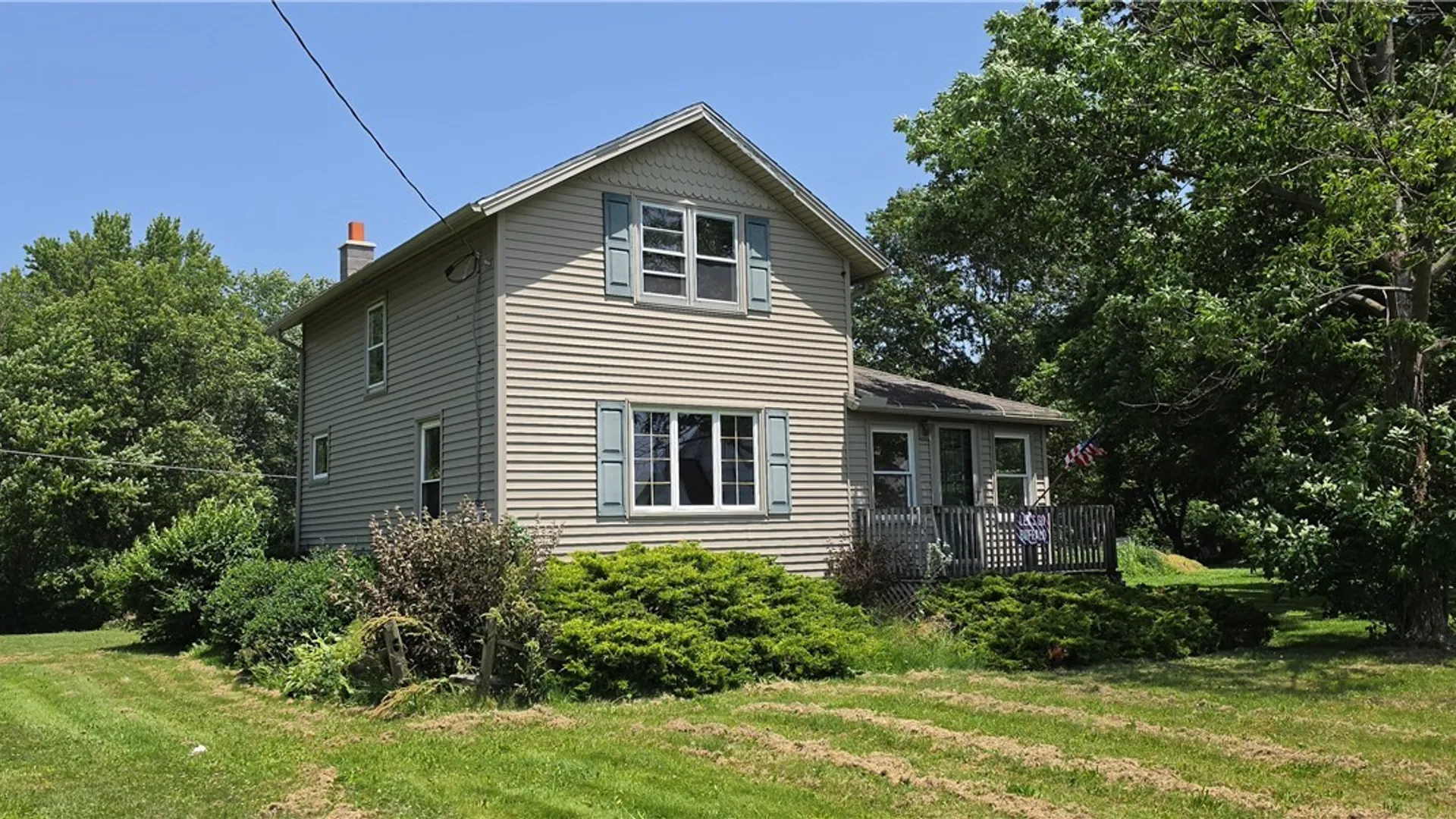 Property at 8805 Chestnut Ridge Road, Royalton, NY 14067 2