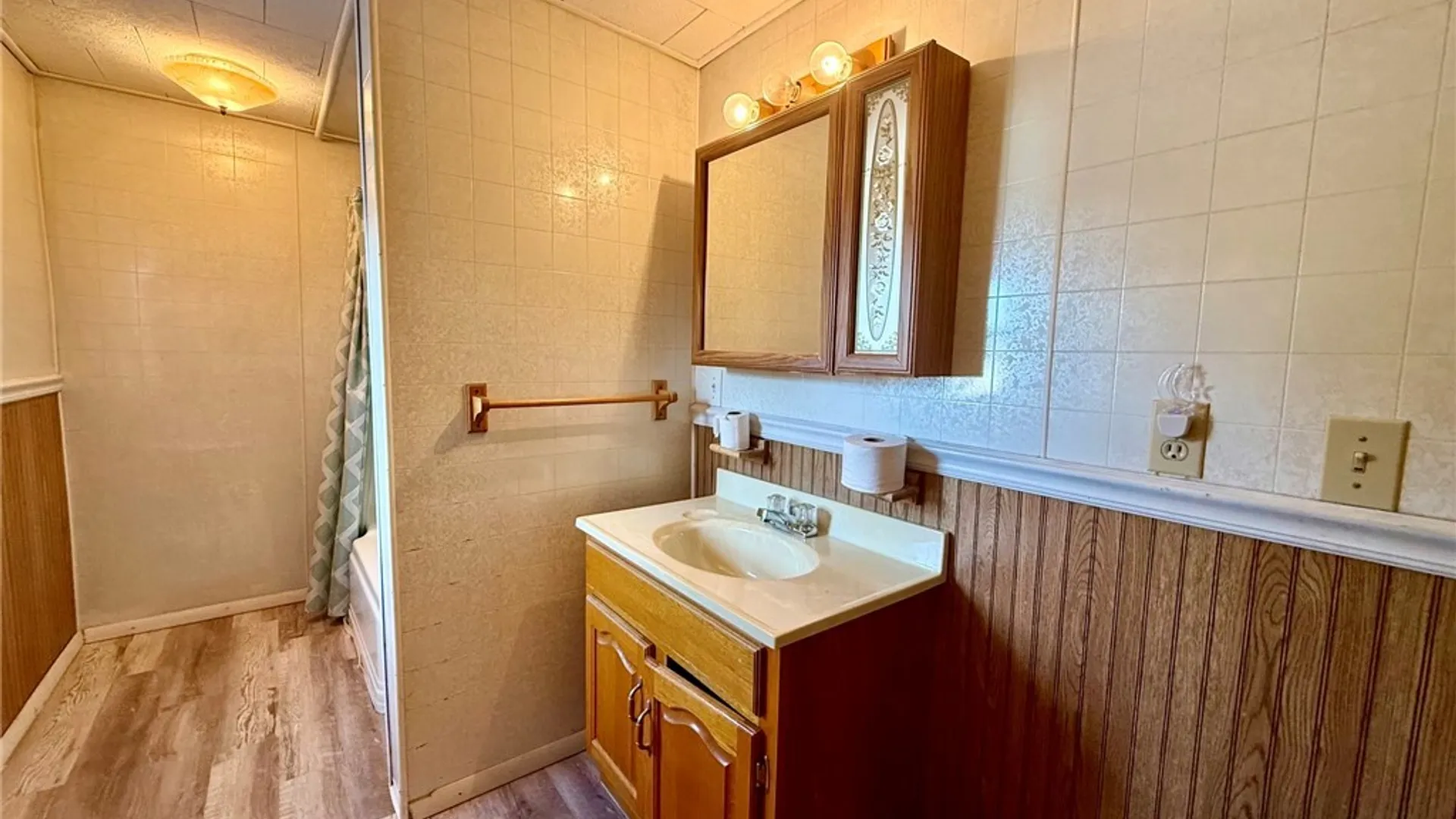 Property at 2821 Walnut Avenue, Niagara Falls, NY 14301 42