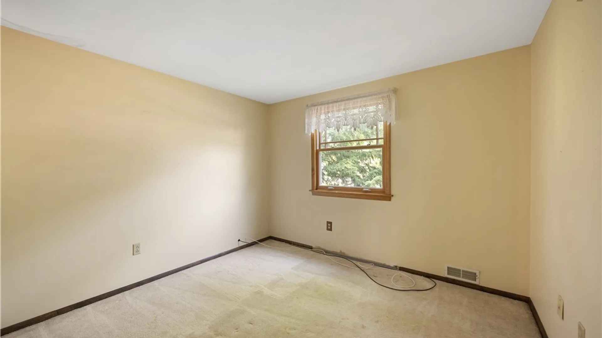 Property at 8027 Thyme Circle, Clay, NY 13090 24