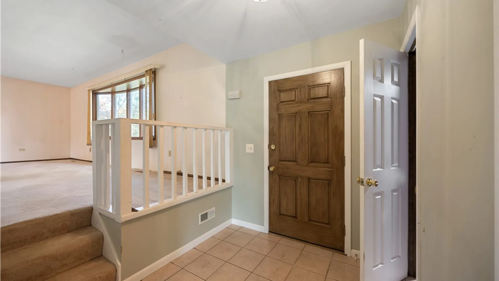 Property at 8027 Thyme Circle, Clay, NY 13090 6