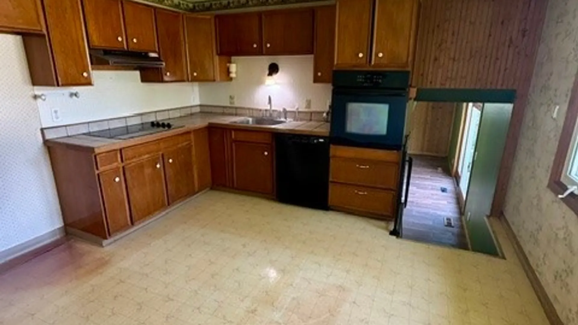 Property at 632 Ohio Avenue, North Tonawanda, NY 14120 8