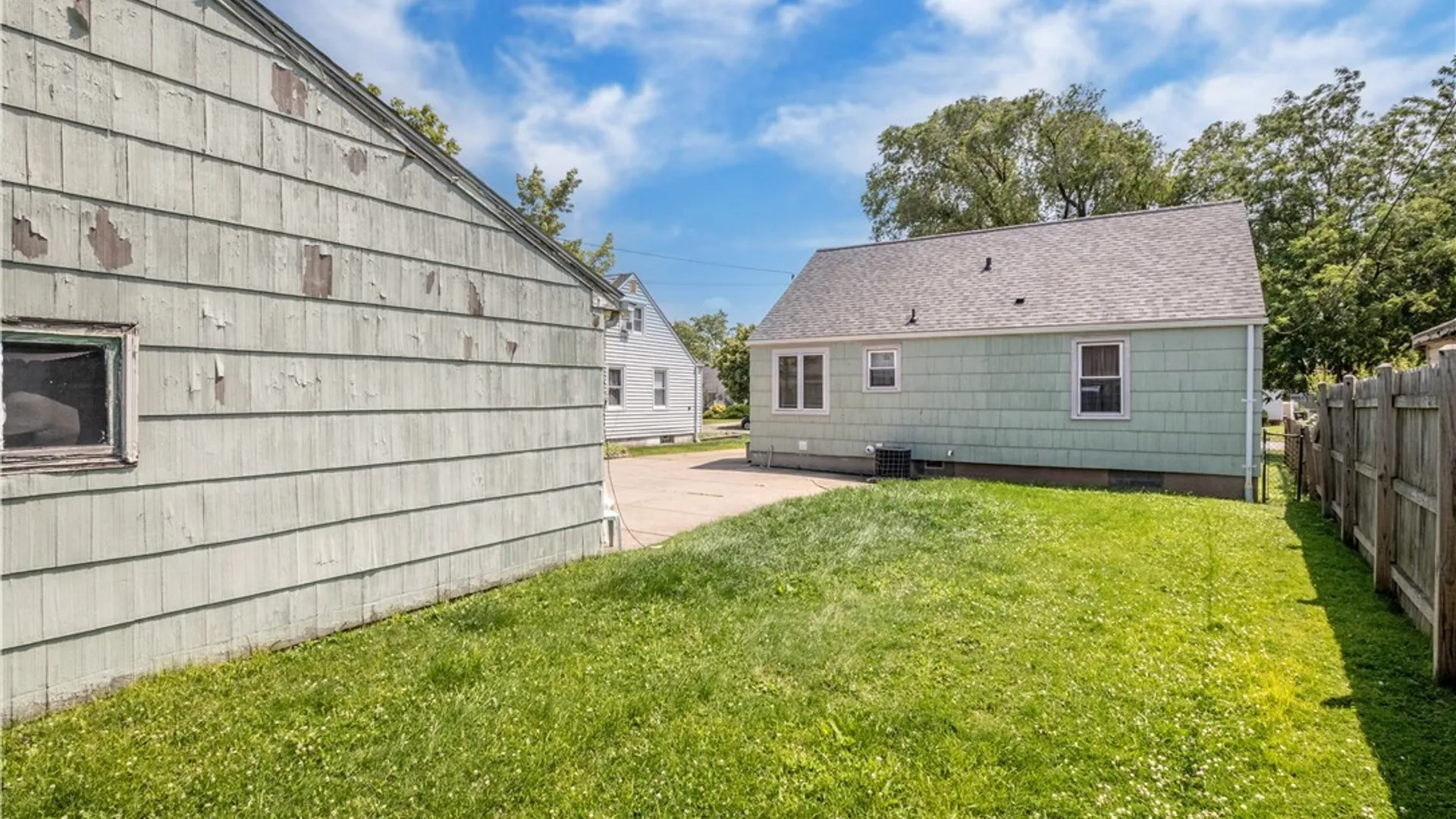 Property at 1852 Parker Blvd, Tonawanda, NY 14150 13