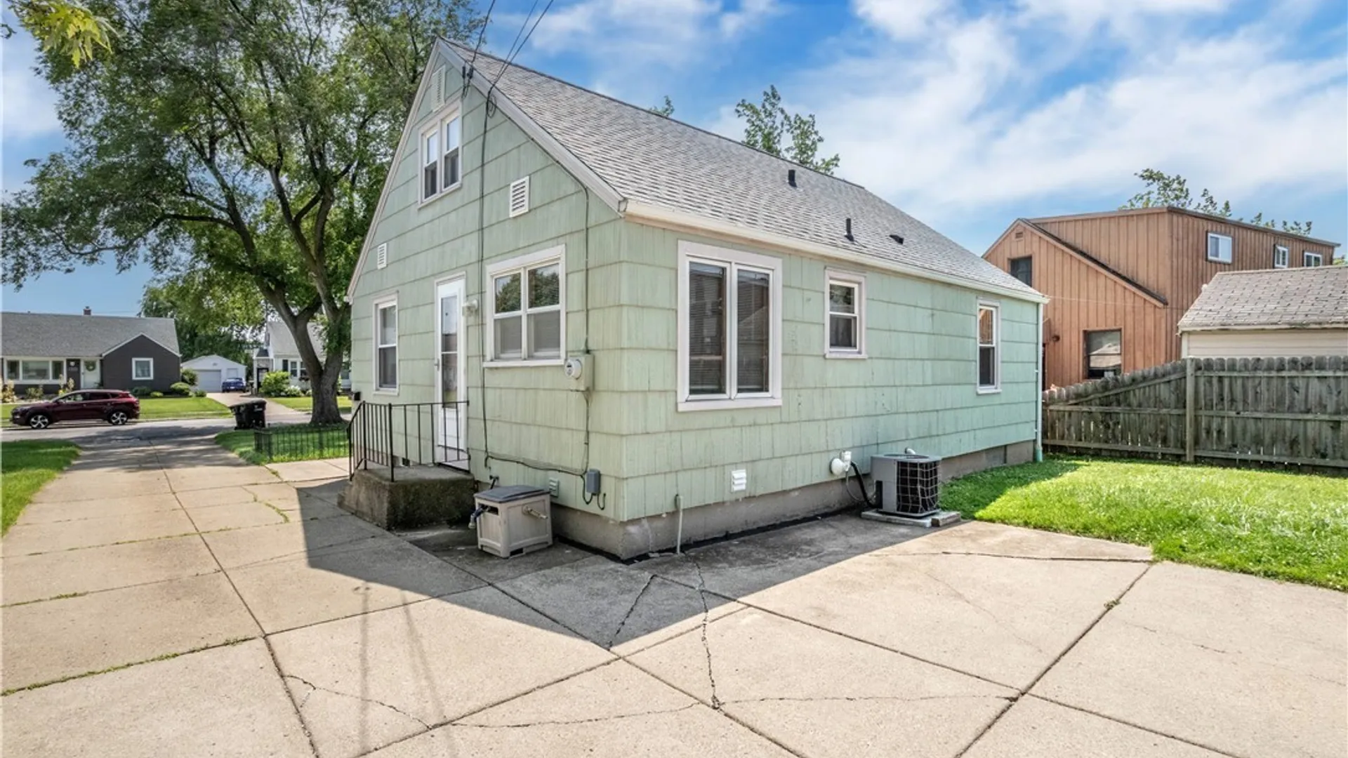 Property at 1852 Parker Blvd, Tonawanda, NY 14150 9