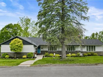 Property at 2 Westwood Lane, New Hartford, NY 13413