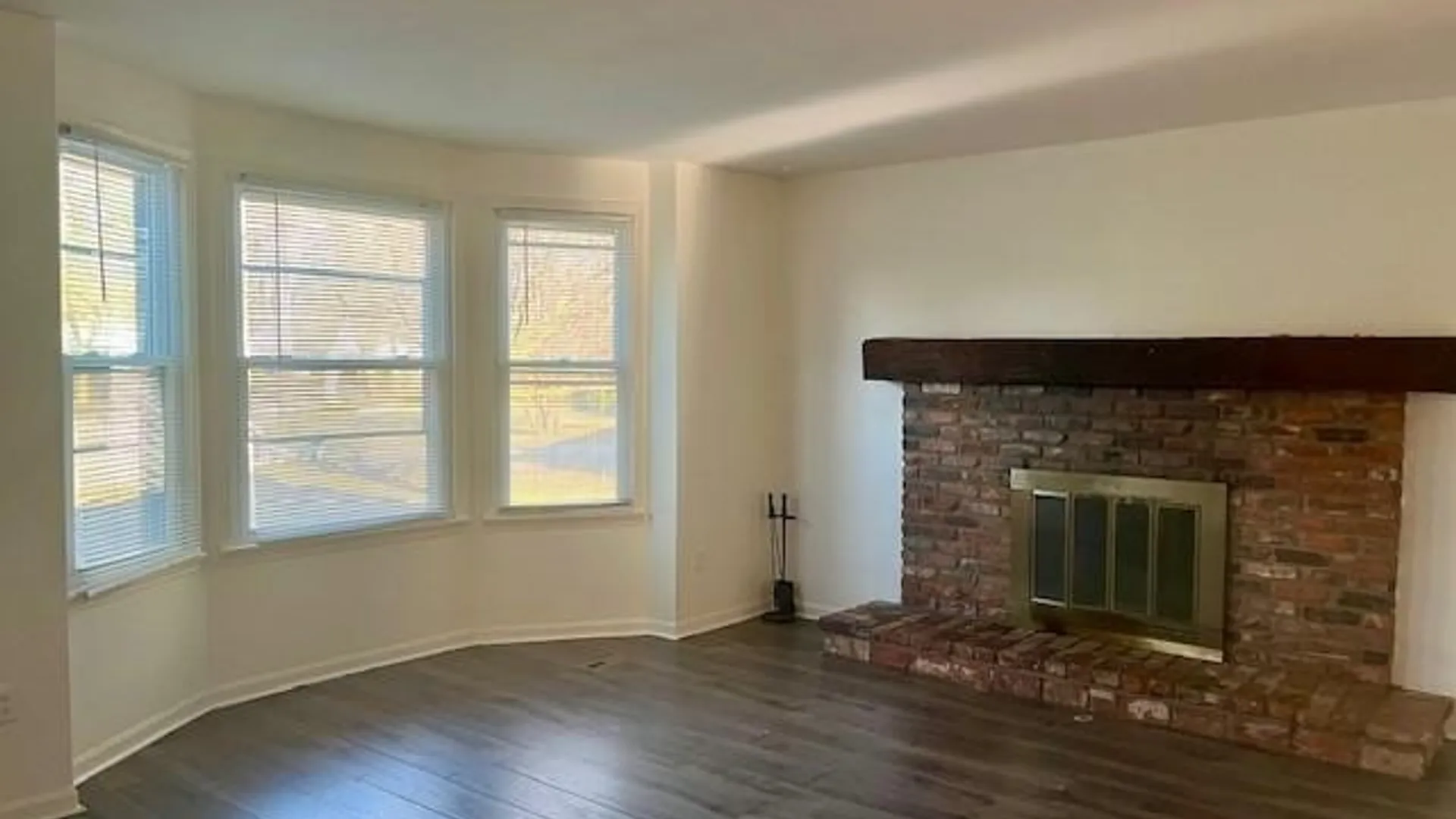 Property at 199 Fairgreen Drive, Amherst, NY 14228 2
