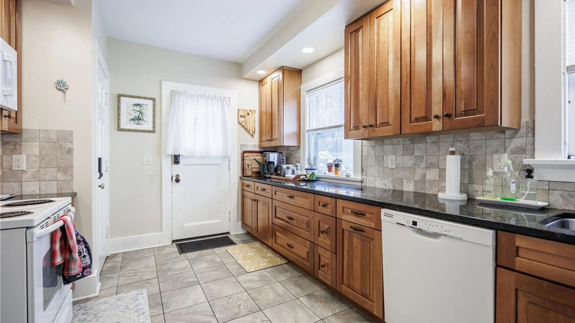 Property at 20 Calumet St, Rochester, NY 14610 10