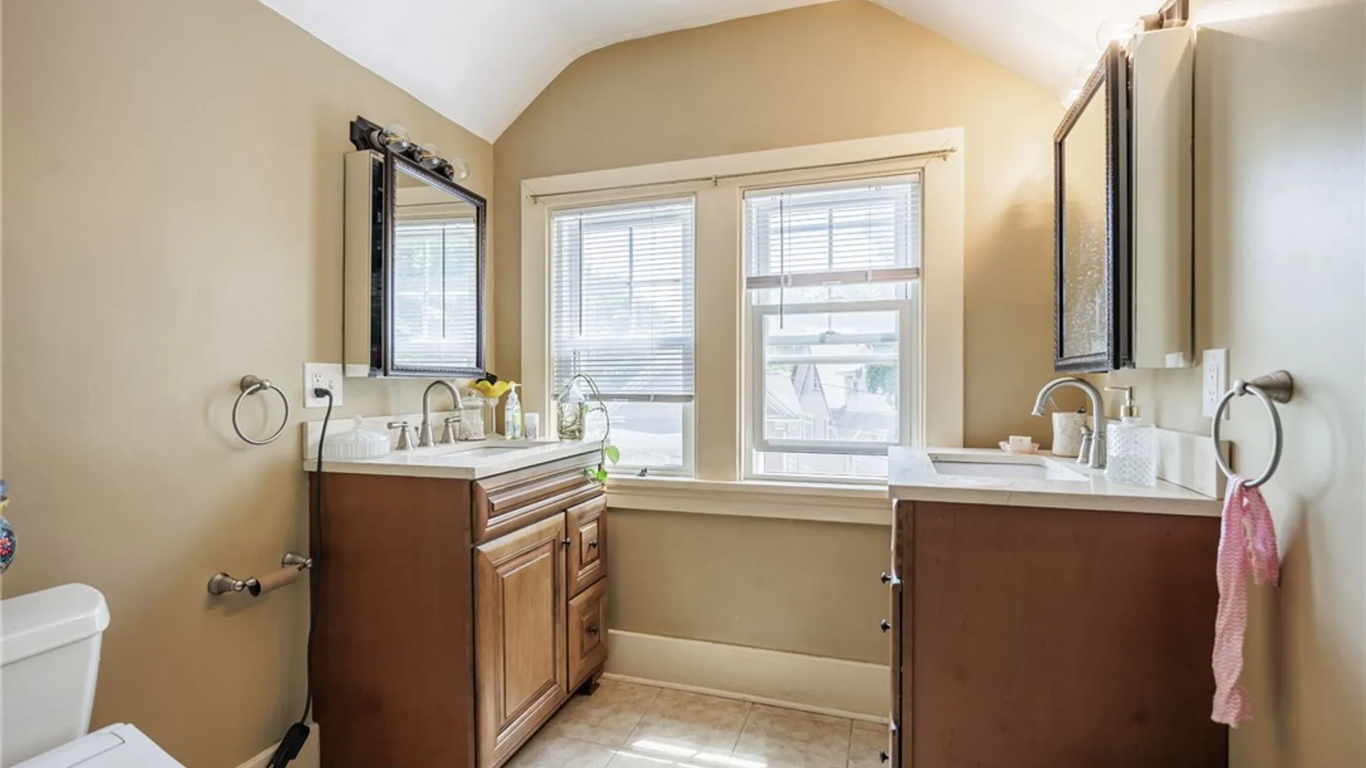 Property at 20 Calumet St, Rochester, NY 14610 21