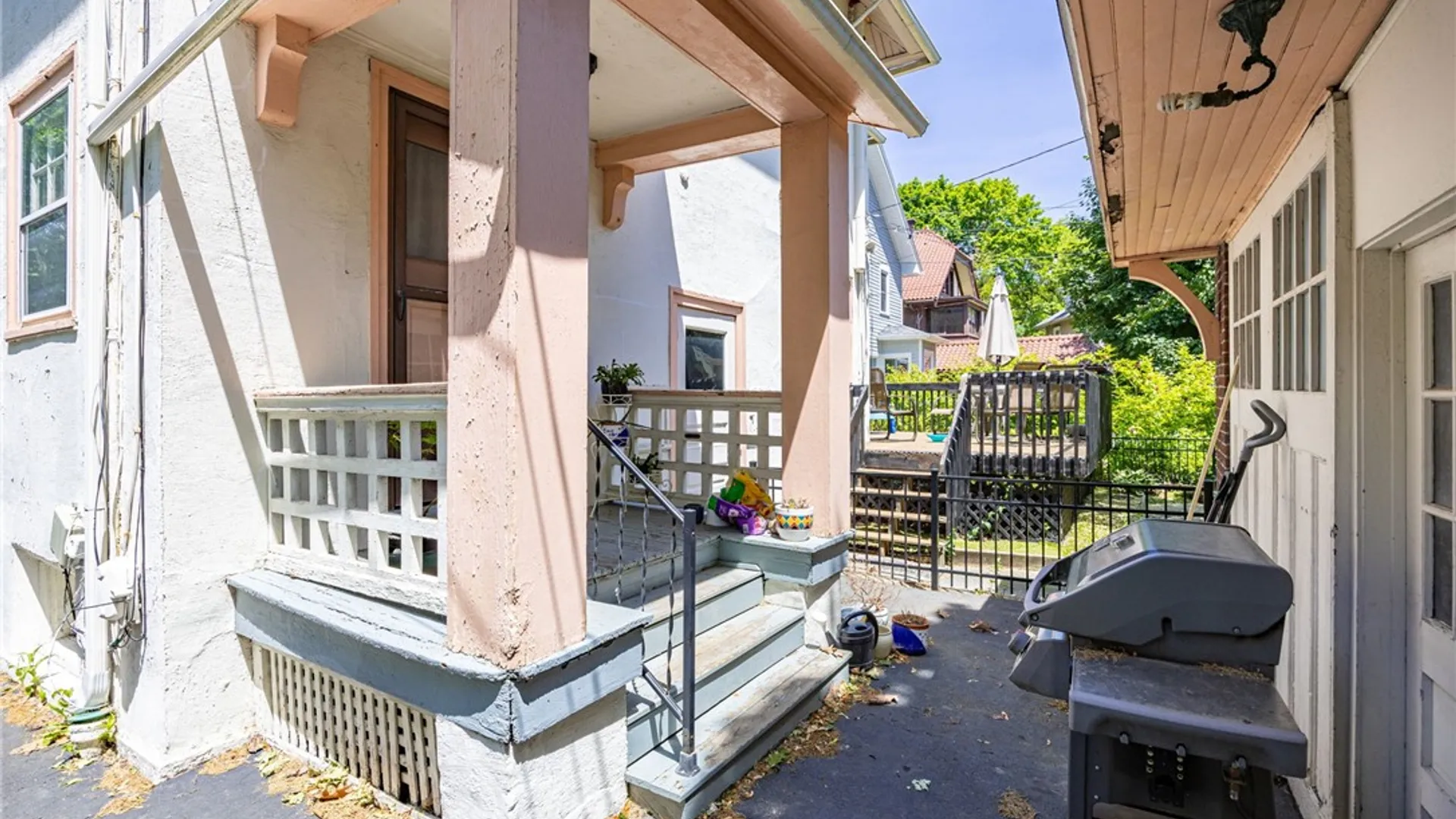 Property at 20 Calumet St, Rochester, NY 14610 25