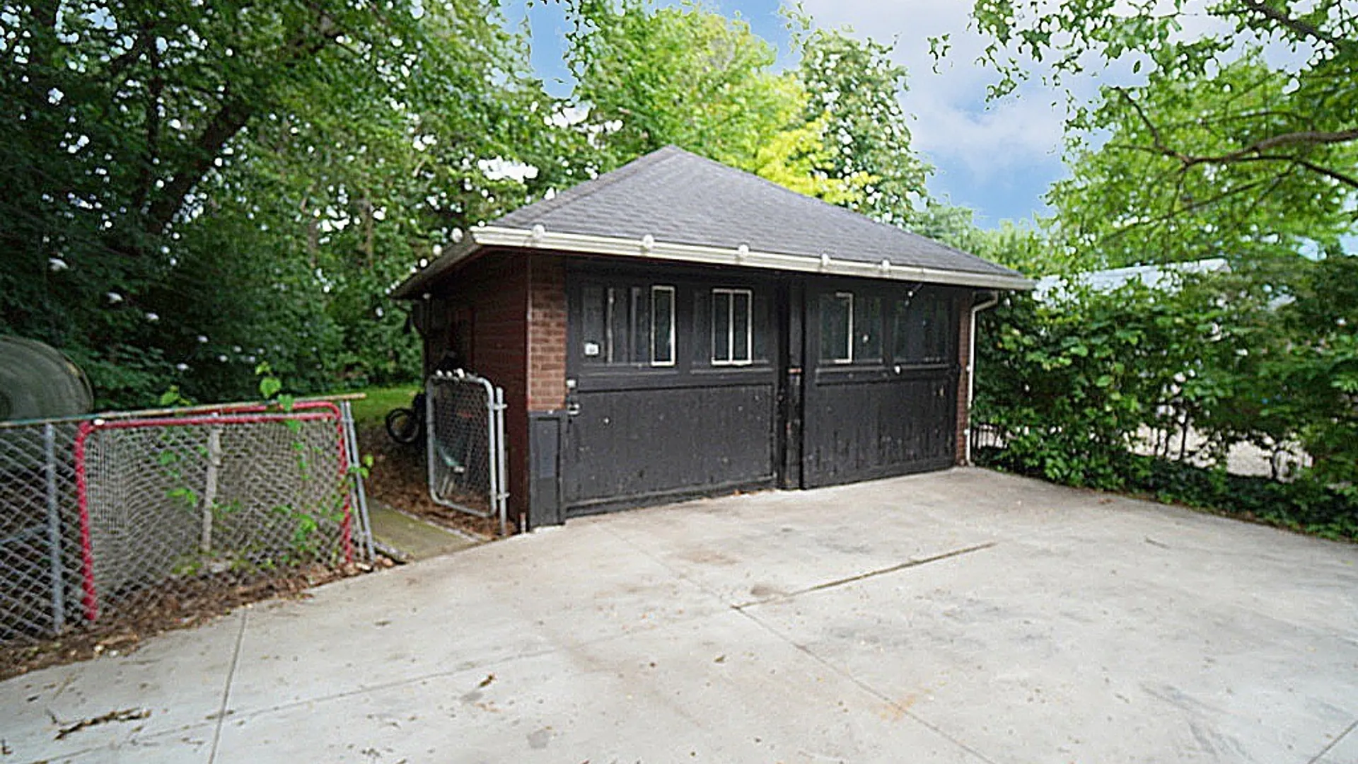 Property at 235 Saranac Avenue, Buffalo, NY 14216 5