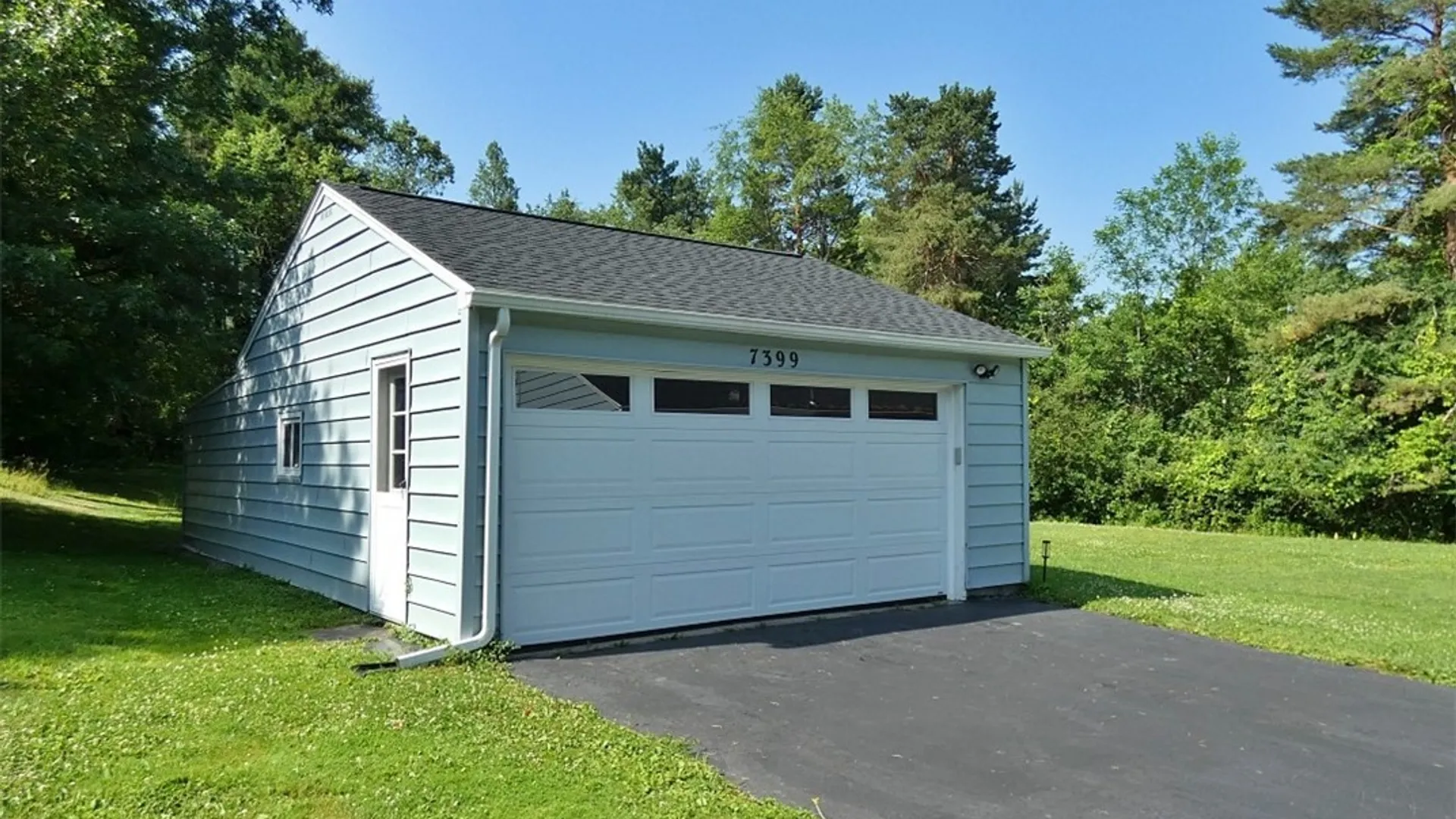 Property at 7399 Michael Road, Orchard Park, NY 14127 9