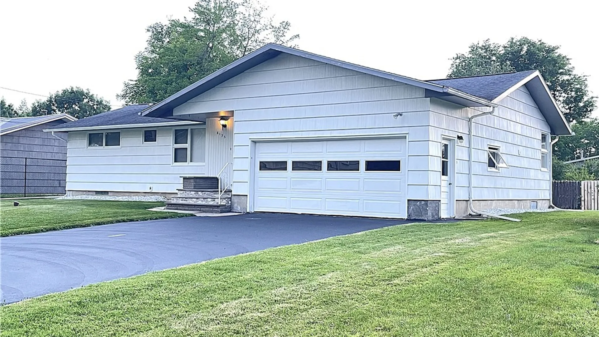 Property at 8135 Brookwood Drive, Cicero, NY 13039 2