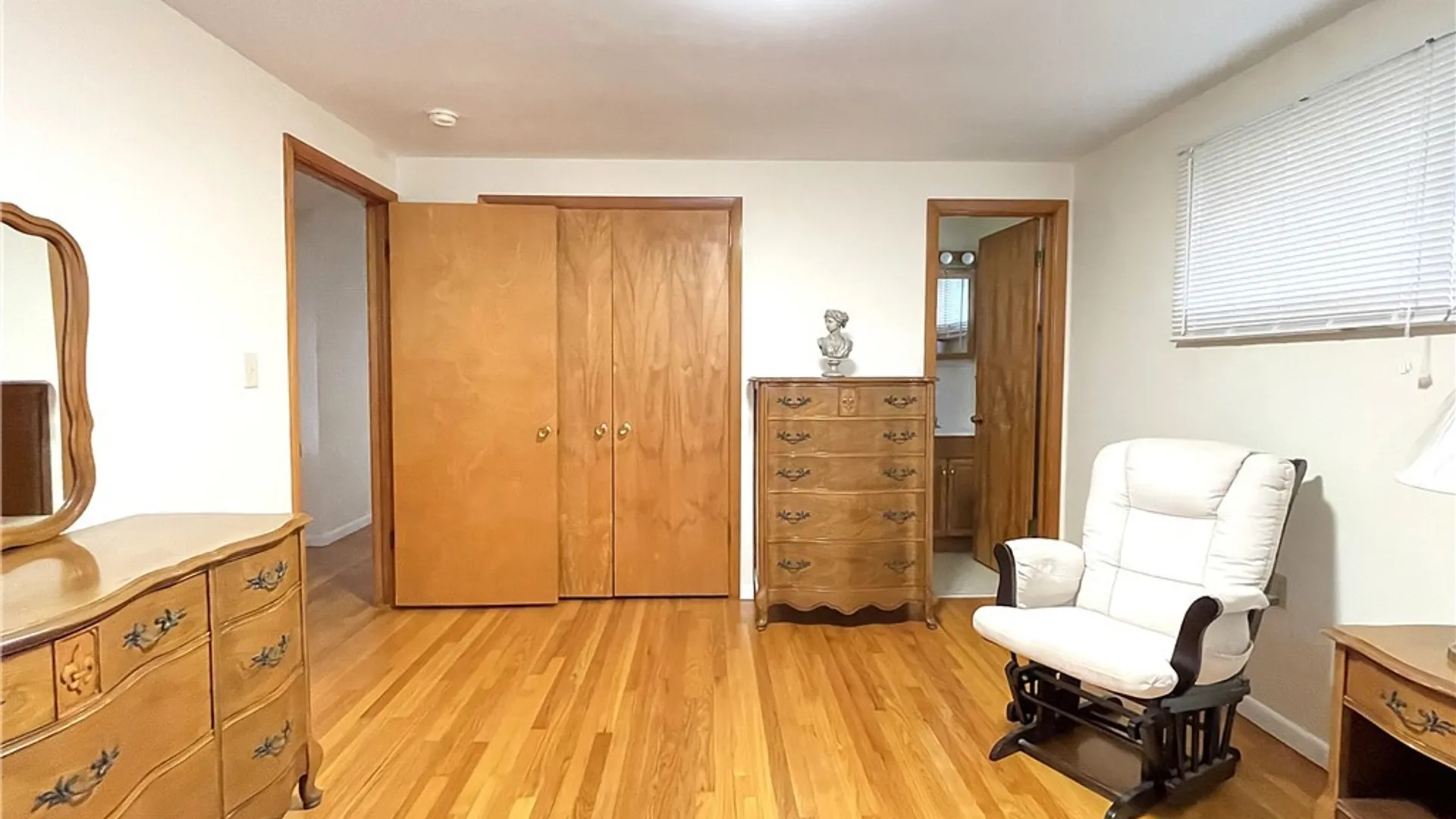 Property at 8135 Brookwood Drive, Cicero, NY 13039 27