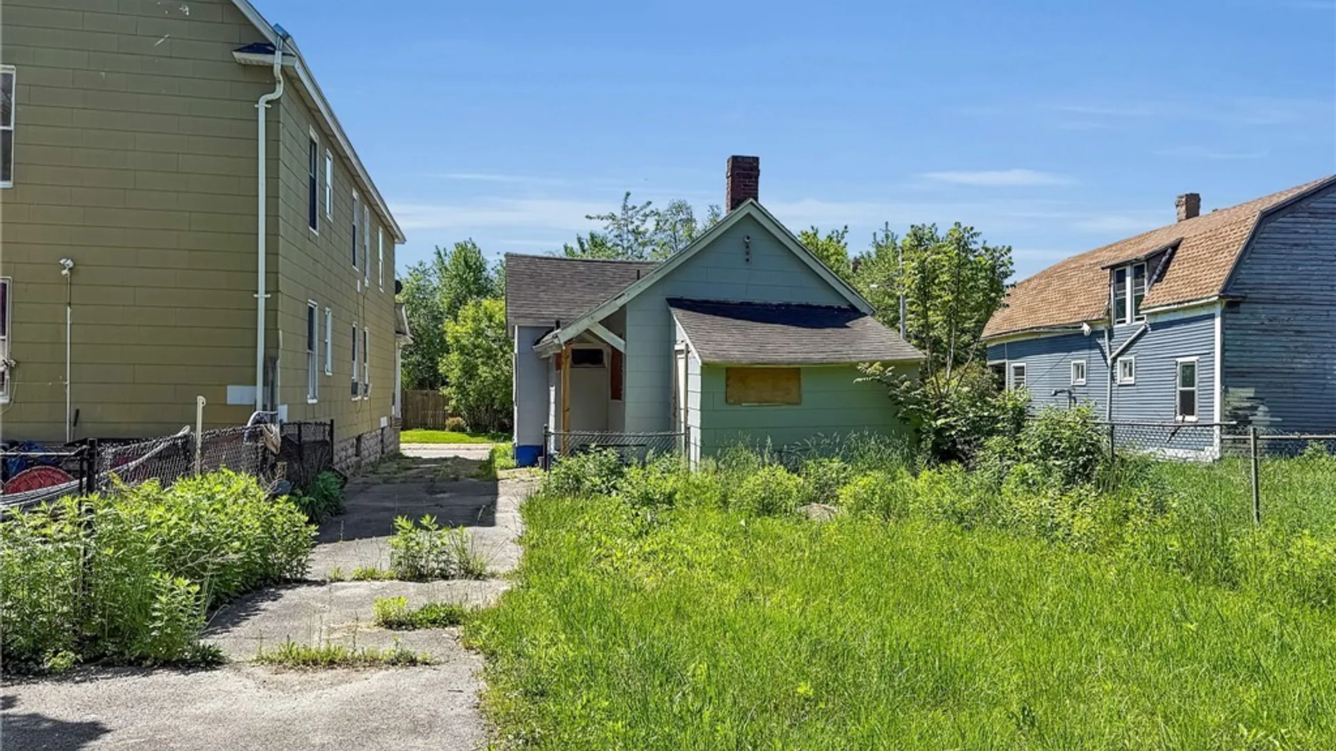 Property at 18 Helen Street, Buffalo, NY 14213 5