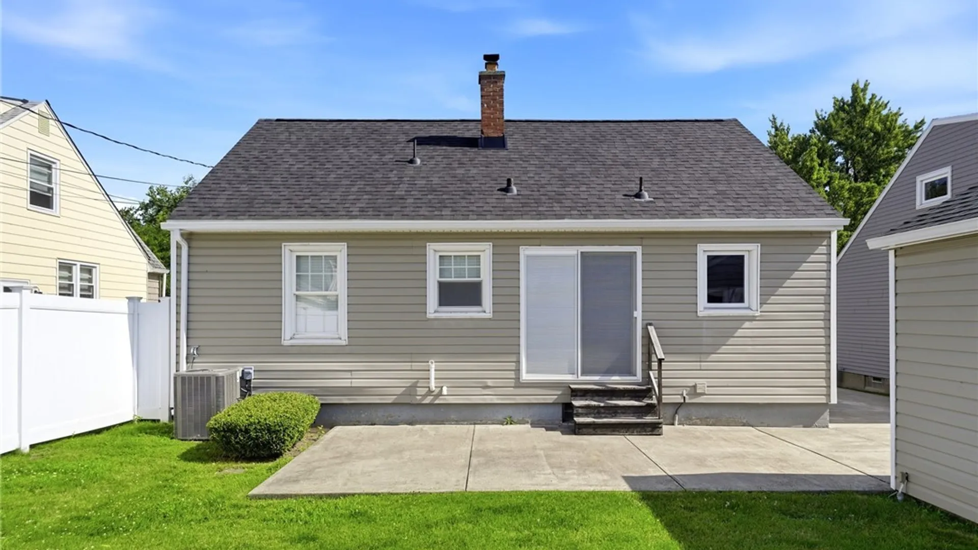 Property at 212 Treadwell Road, Tonawanda, NY 14150 32