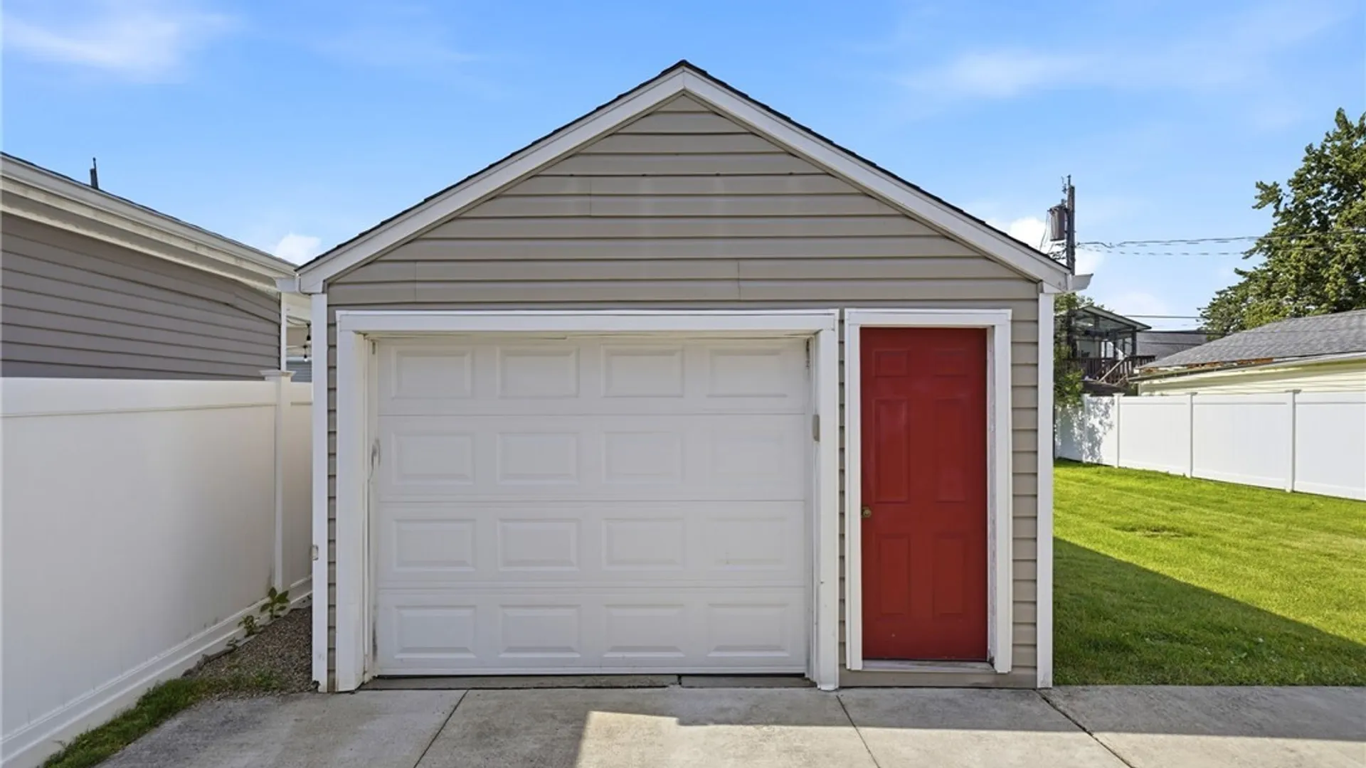 Property at 212 Treadwell Road, Tonawanda, NY 14150 35