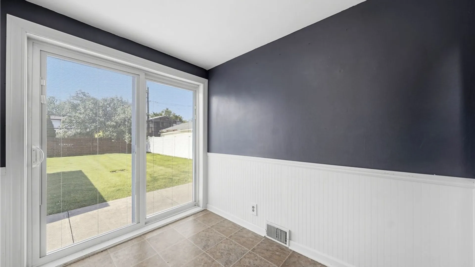 Property at 212 Treadwell Road, Tonawanda, NY 14150 8