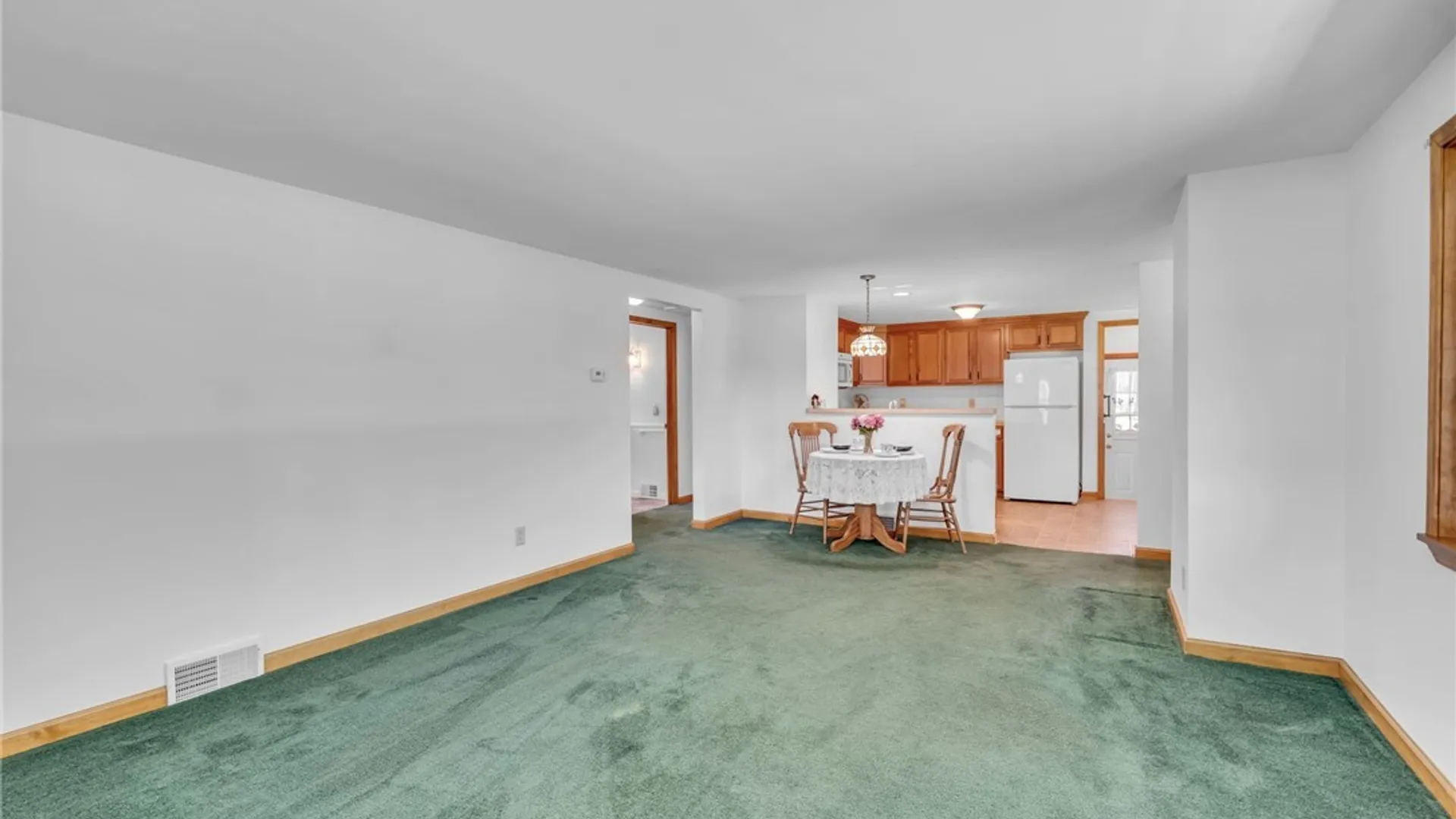 Property at 5588 Genesee Street, Lancaster, NY 14086 9