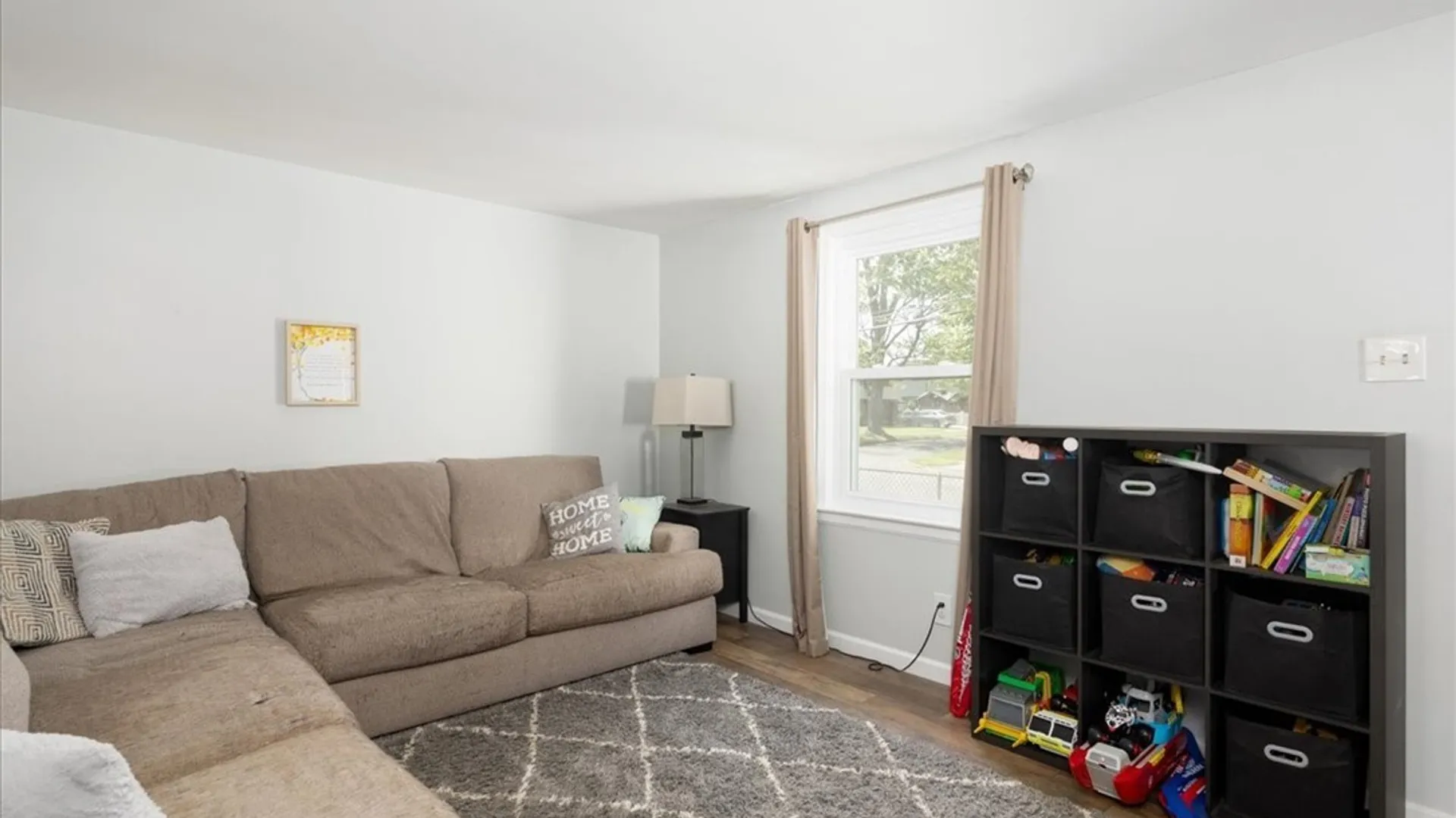 Property at 8116 Lindbergh Avenue, Niagara Falls, NY 14304 2