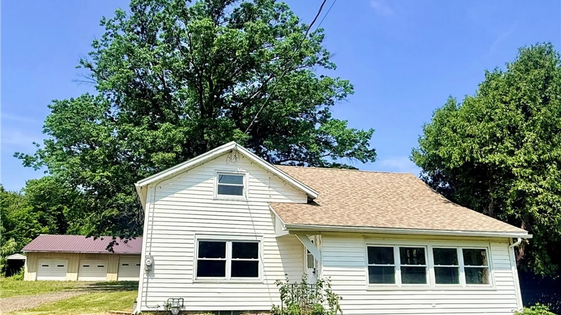 Property at 11577 Center Road, Sheridan, NY 14048 2