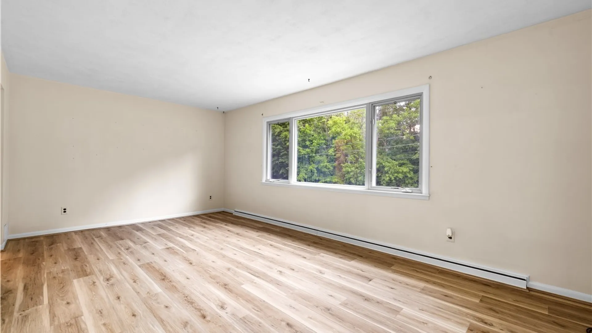 Property at 6 Roman Road, New Hartford, NY 13413 15