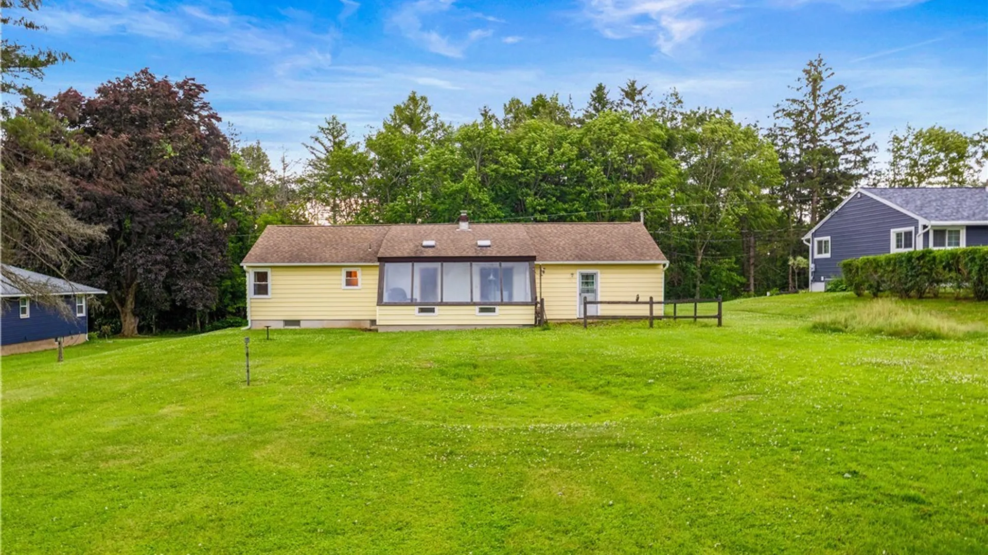 Property at 6 Roman Road, New Hartford, NY 13413 4