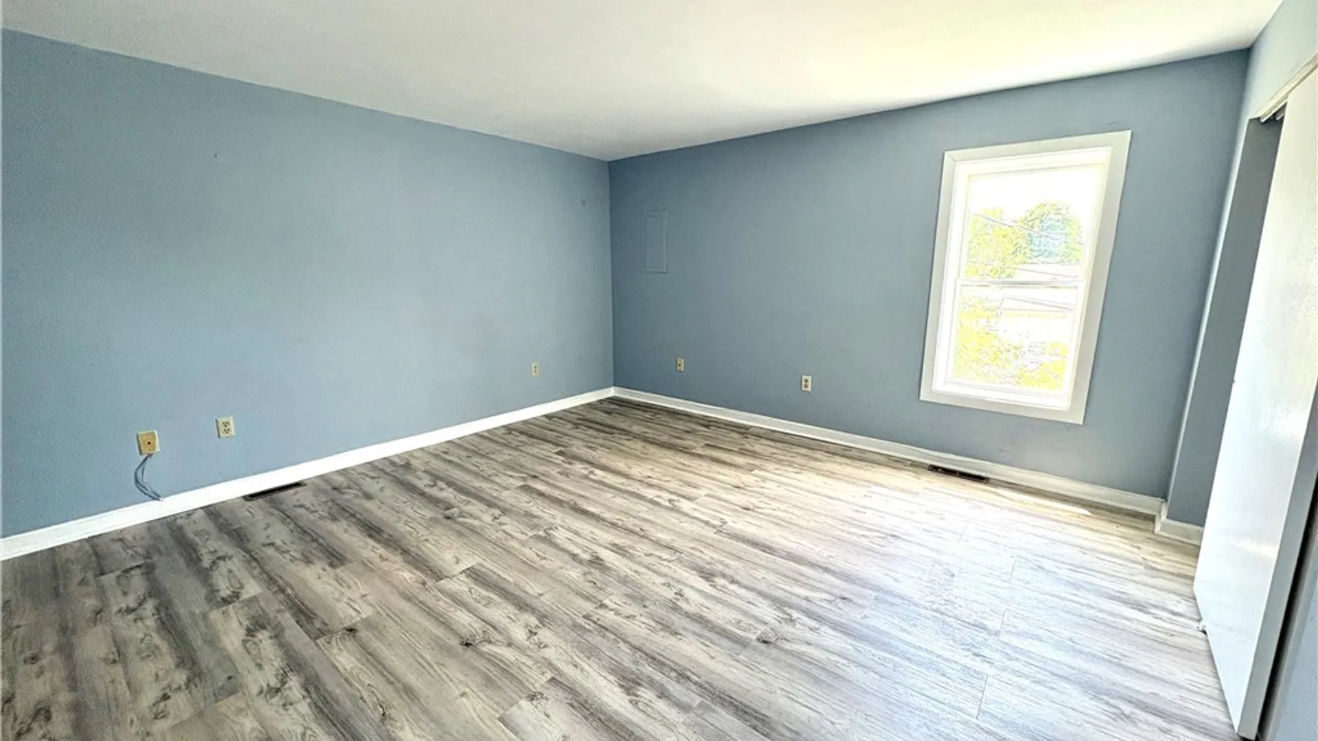 Property at 17 Cottage Street, Auburn, NY 13021 8