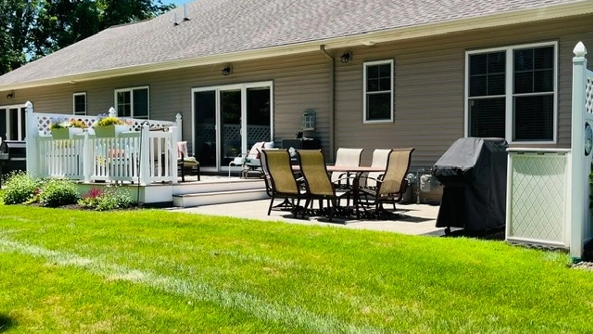 Property at 283 Carriage Path Court, Webster, NY 14580 3