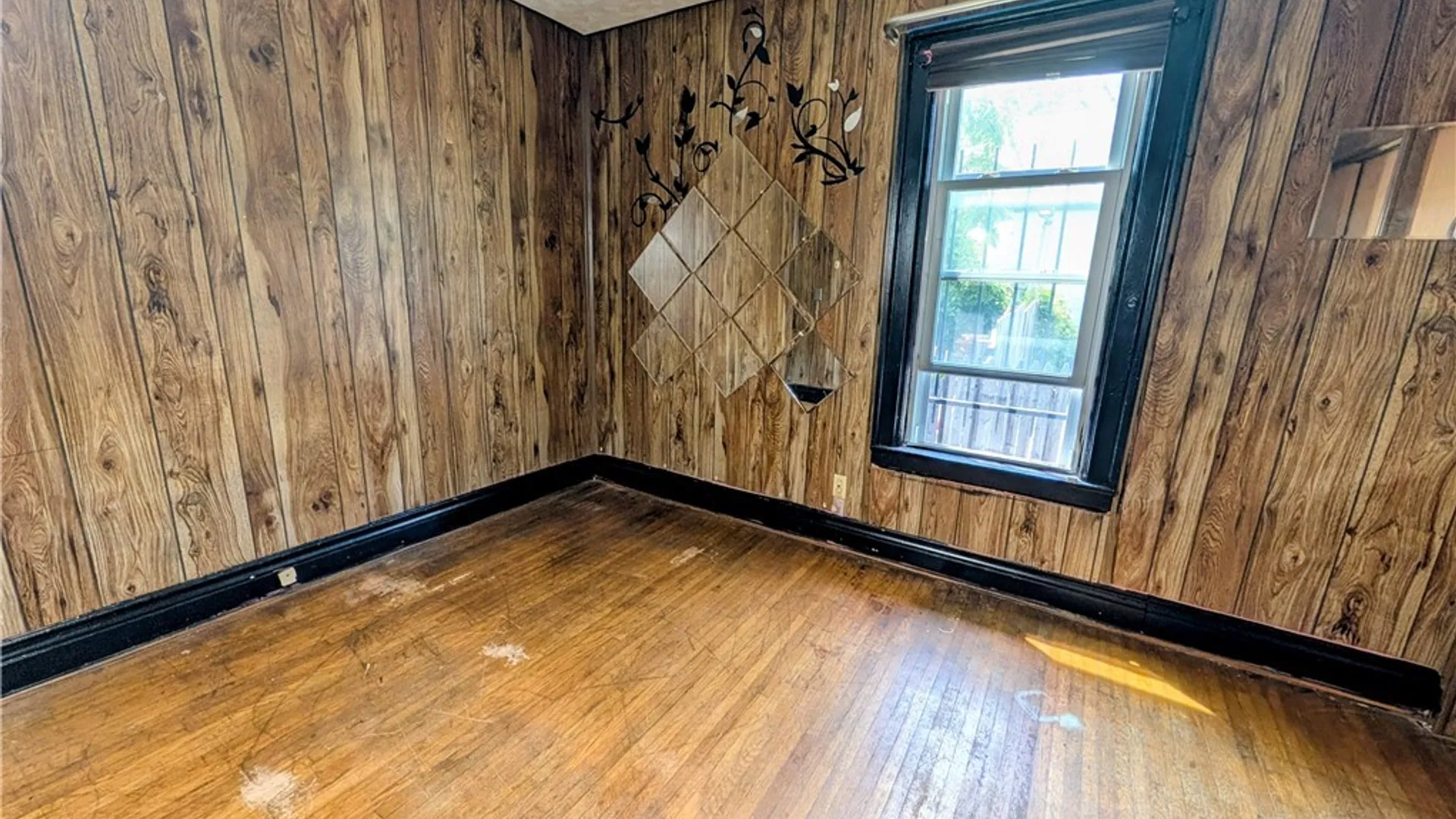 Property at 325 Box Avenue, Buffalo, NY 14211 20