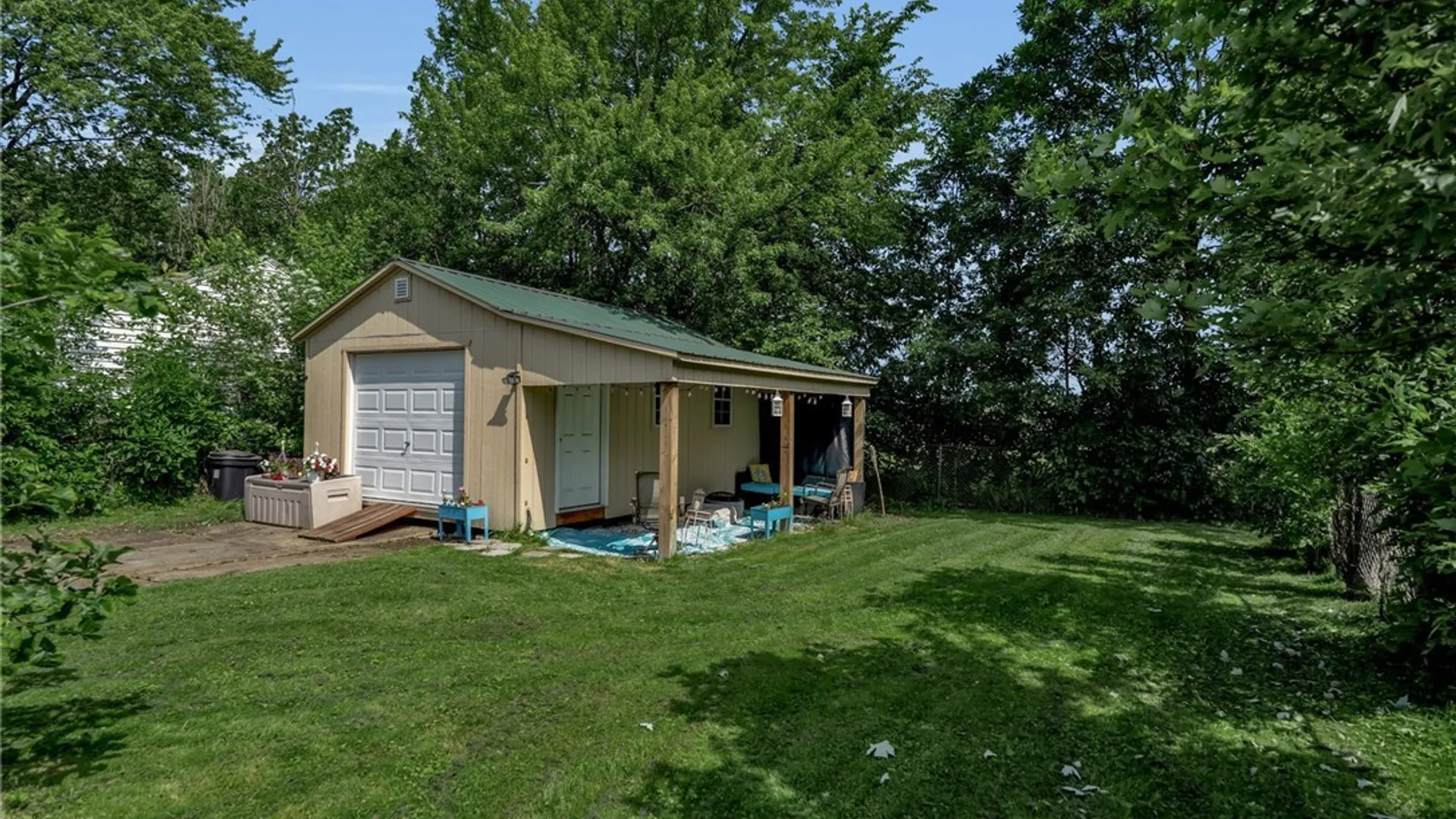 Property at 34 Clover Place, Cheektowaga, NY 14225 17