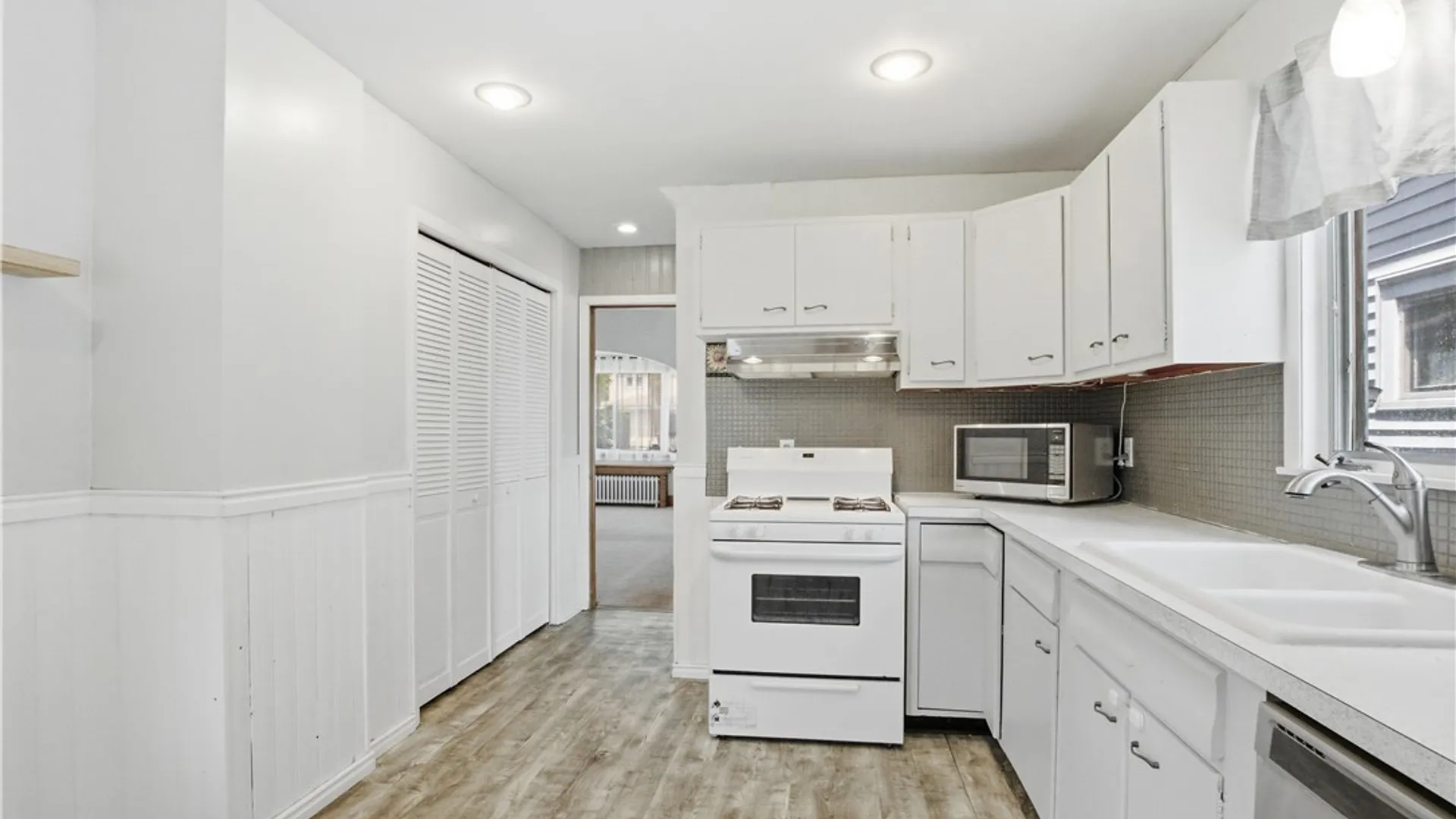 Property at 97 Edgewood Avenue, Buffalo, NY 14220 19