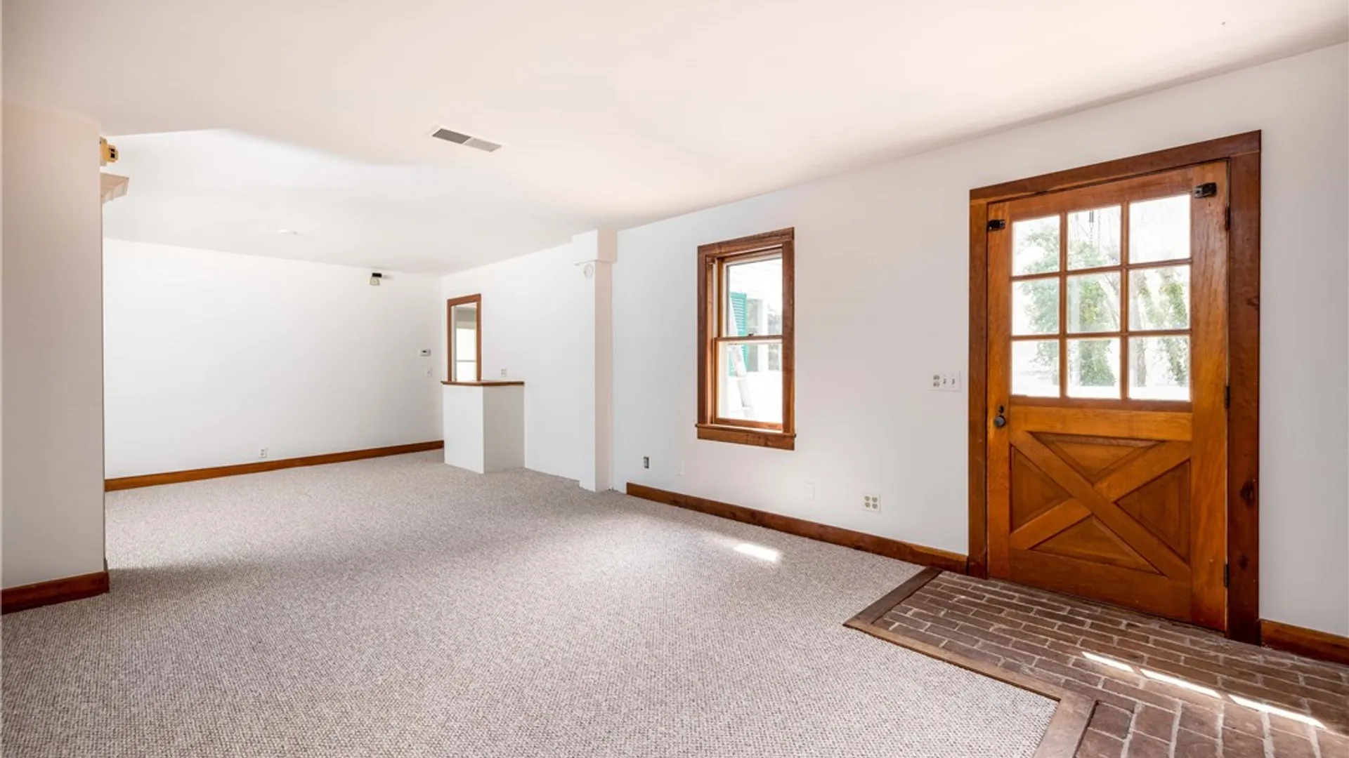 Property at 1253 Fairport Road, Perinton, NY 14450 15