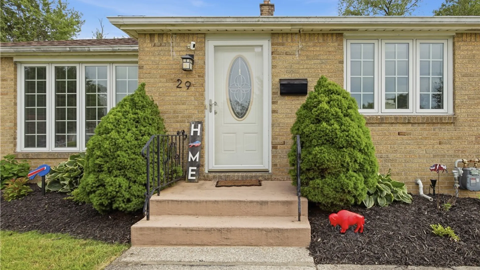 Property at 29 Siegfried Drive, Amherst, NY 14221 2
