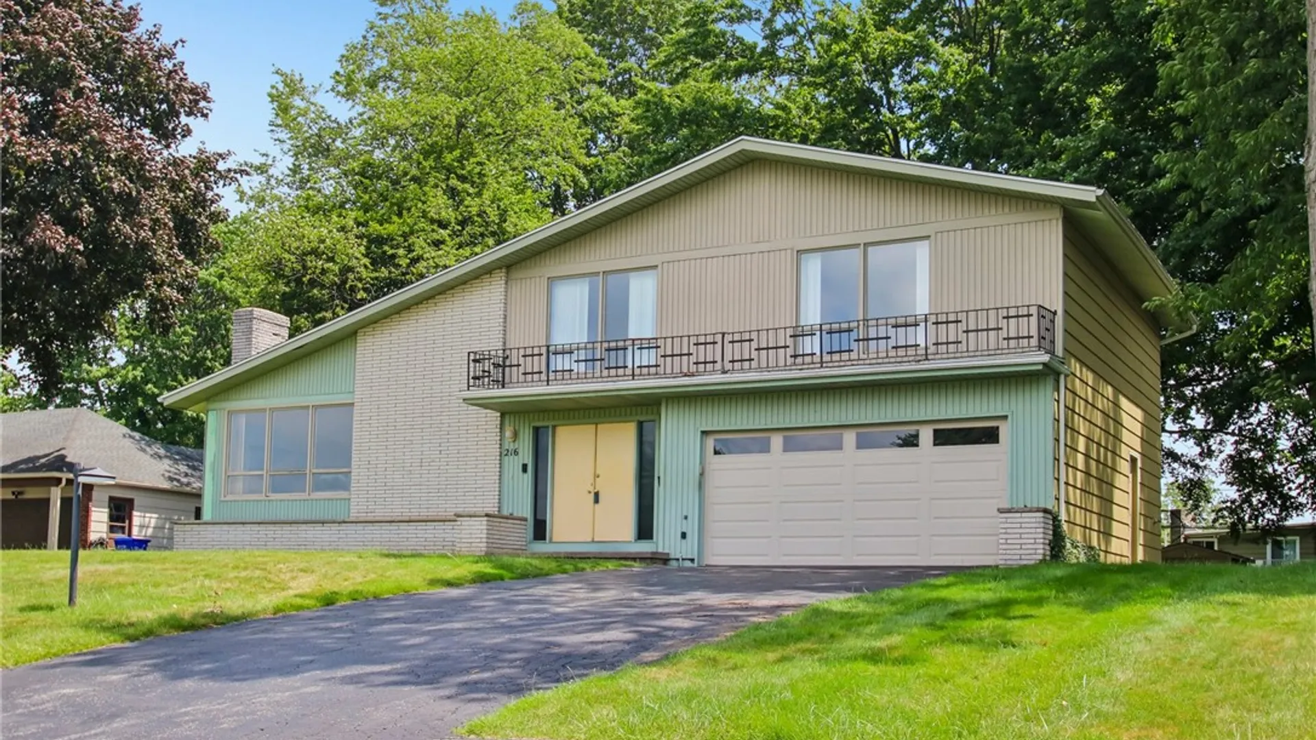 Property at 216 Somerworth Drive, Greece, NY 14626 6