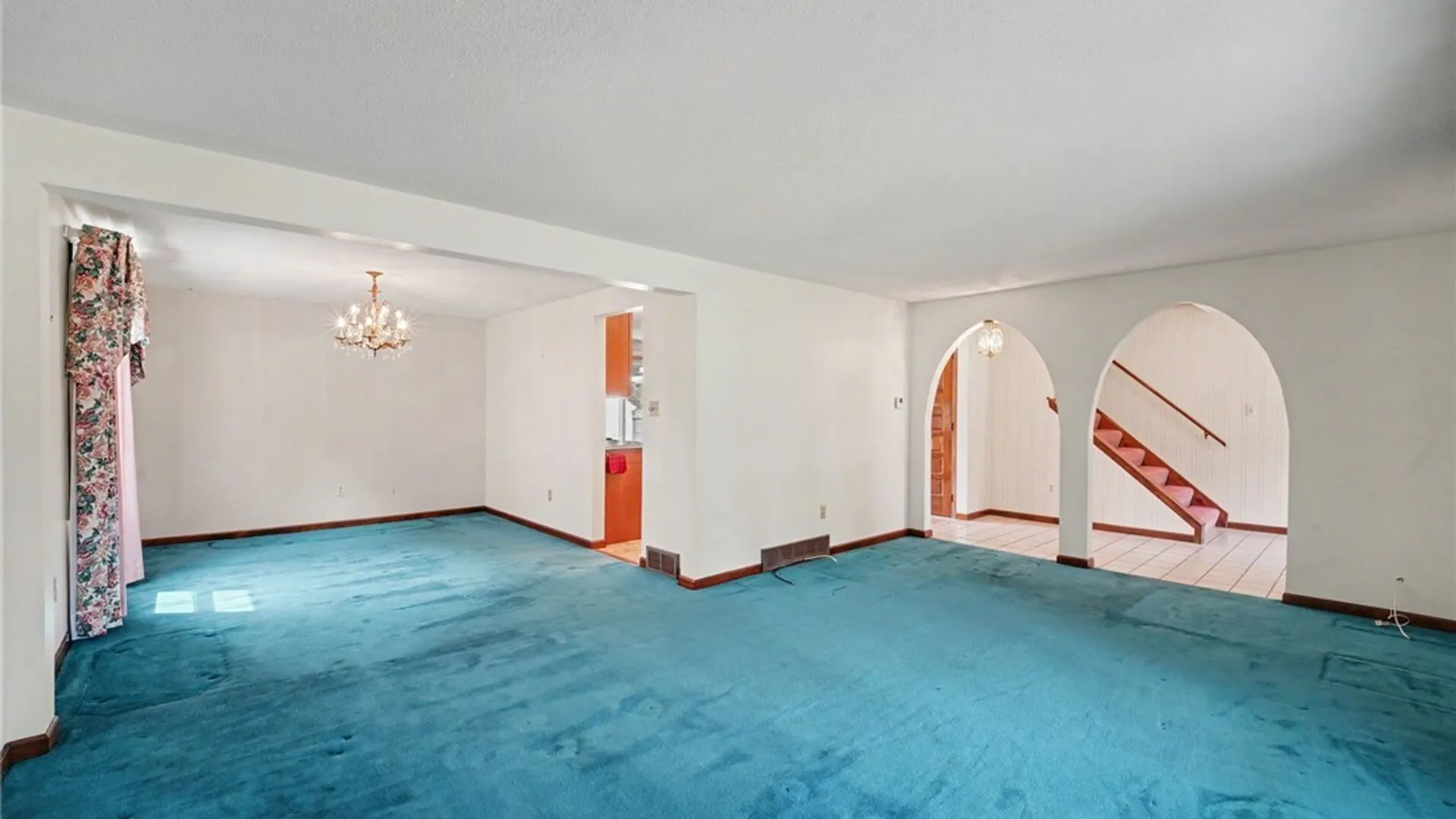 Property at 455 Meadow Drive, West Seneca, NY 14224 10