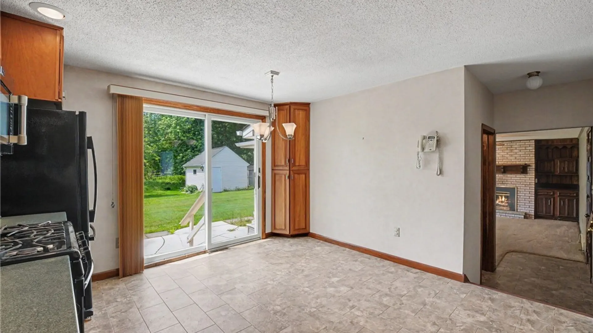 Property at 455 Meadow Drive, West Seneca, NY 14224 13