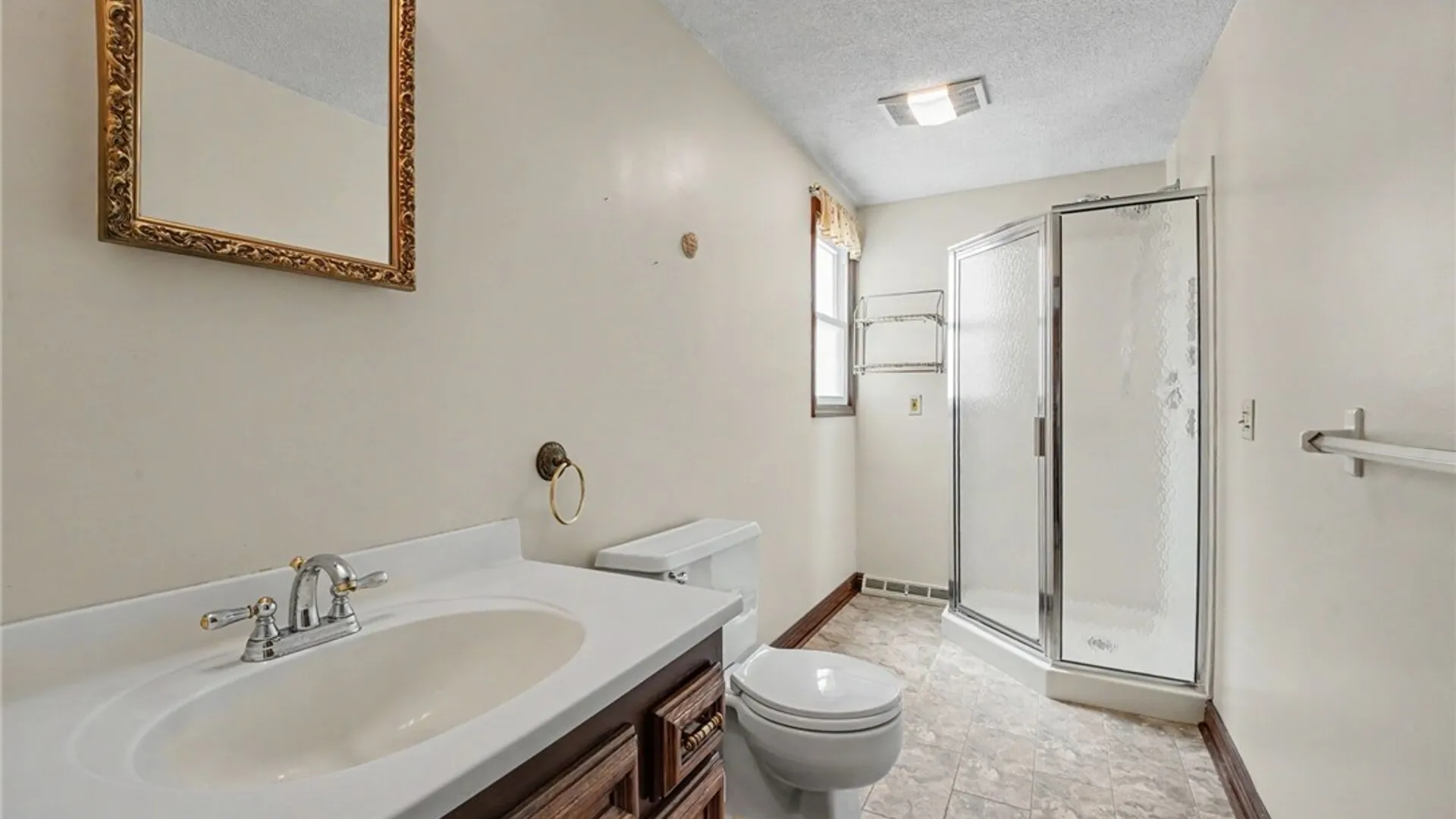 Property at 455 Meadow Drive, West Seneca, NY 14224 17