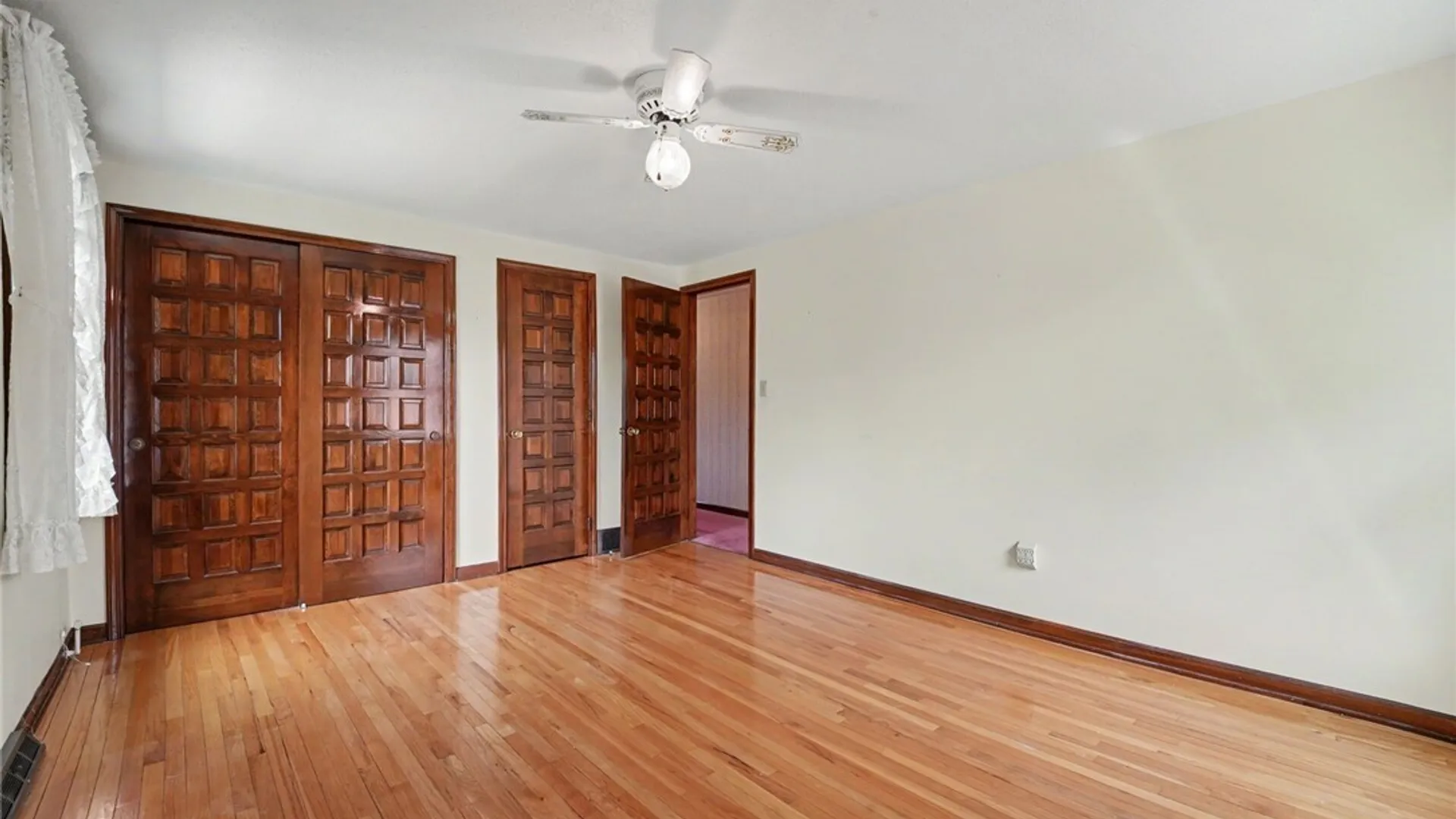 Property at 455 Meadow Drive, West Seneca, NY 14224 24