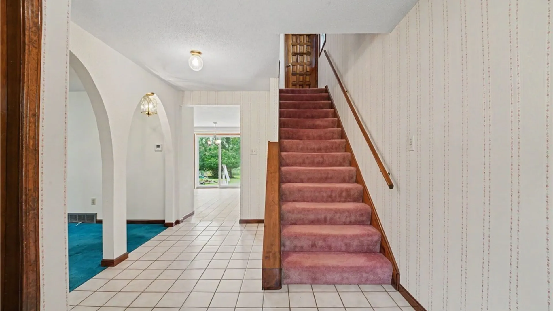 Property at 455 Meadow Drive, West Seneca, NY 14224 8