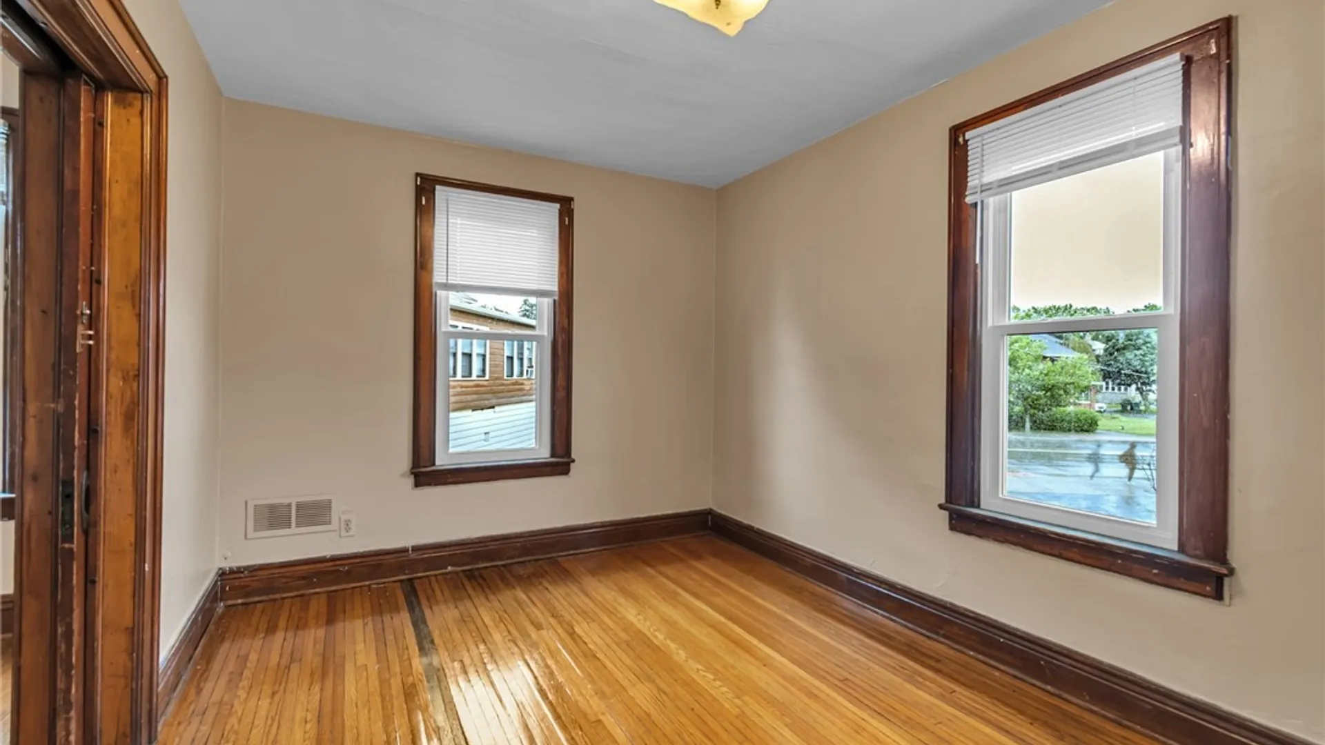 Property at 7 Custer Street, Buffalo, NY 14214 16