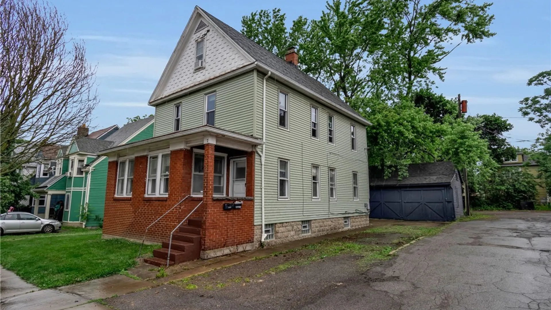 Property at 7 Custer Street, Buffalo, NY 14214 3