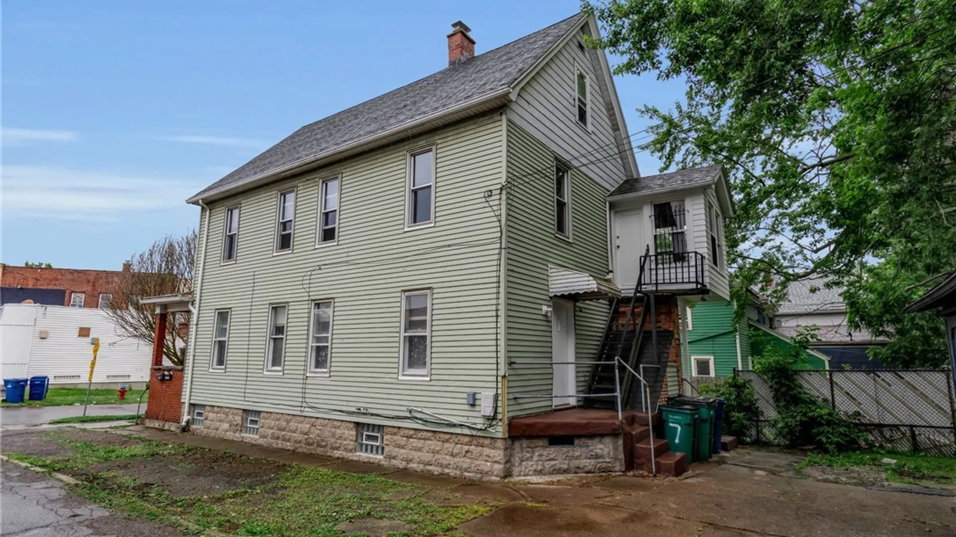 Property at 7 Custer Street, Buffalo, NY 14214 4